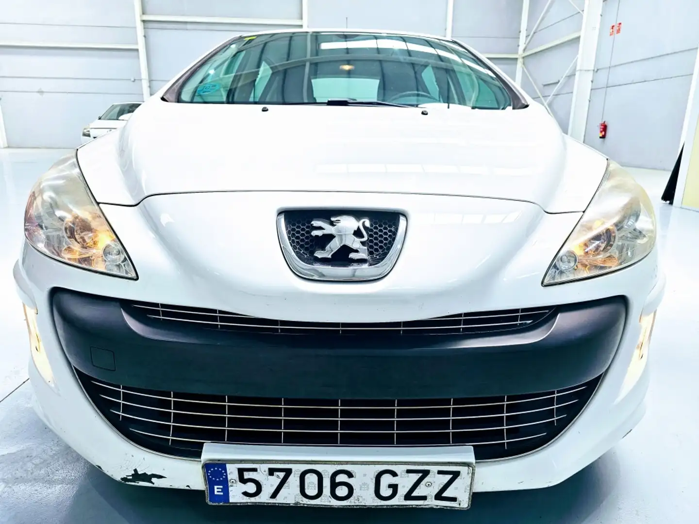 Peugeot 308 1.6 VTi Envy Blanco - 2