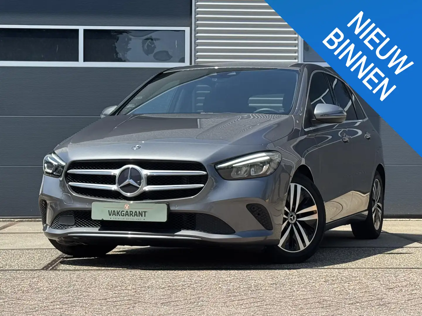 Mercedes-Benz B 180 Premium Plus |Stoelverw. |Camera |Elektr. klep Gris - 1