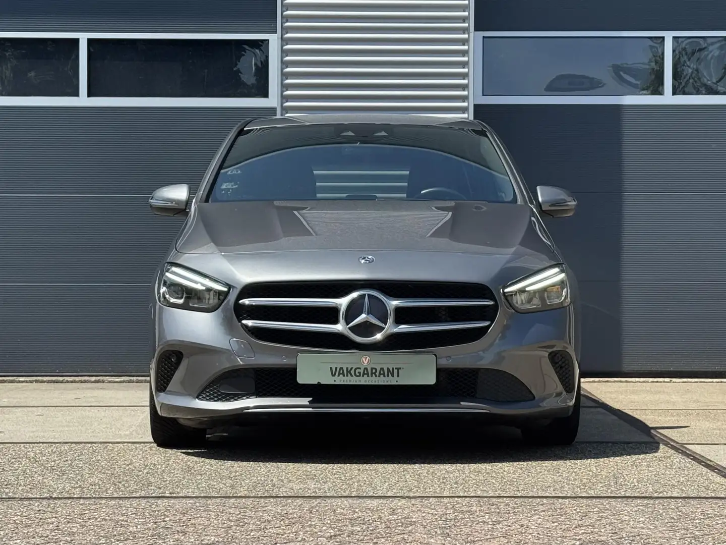 Mercedes-Benz B 180 Premium Plus |Stoelverw. |Camera |Elektr. klep Gris - 2