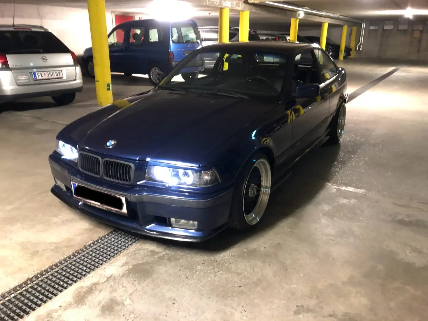 BMW 325 325i - 1