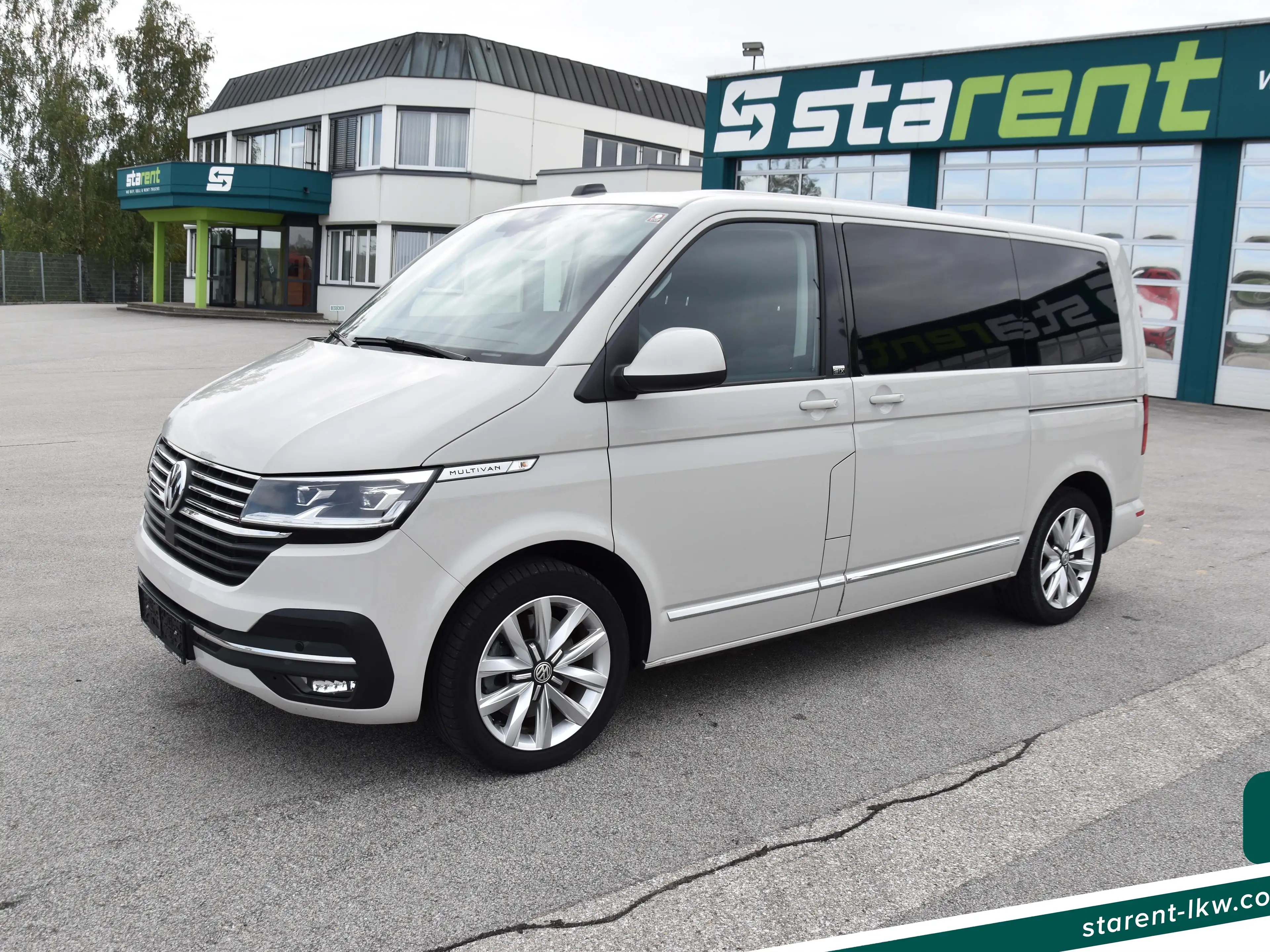 Volkswagen T6.1 Multivan 4x4 Leder AHK Standheizung Drehsitze DSG LED Service NEU