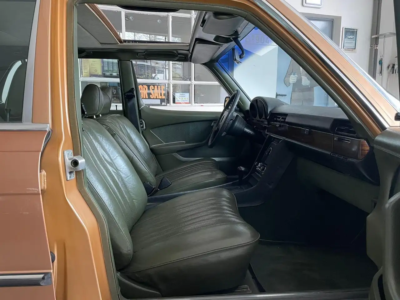 Mercedes-Benz 450 SEL W116 deutsches Auto mit Schiebedach., foto 10