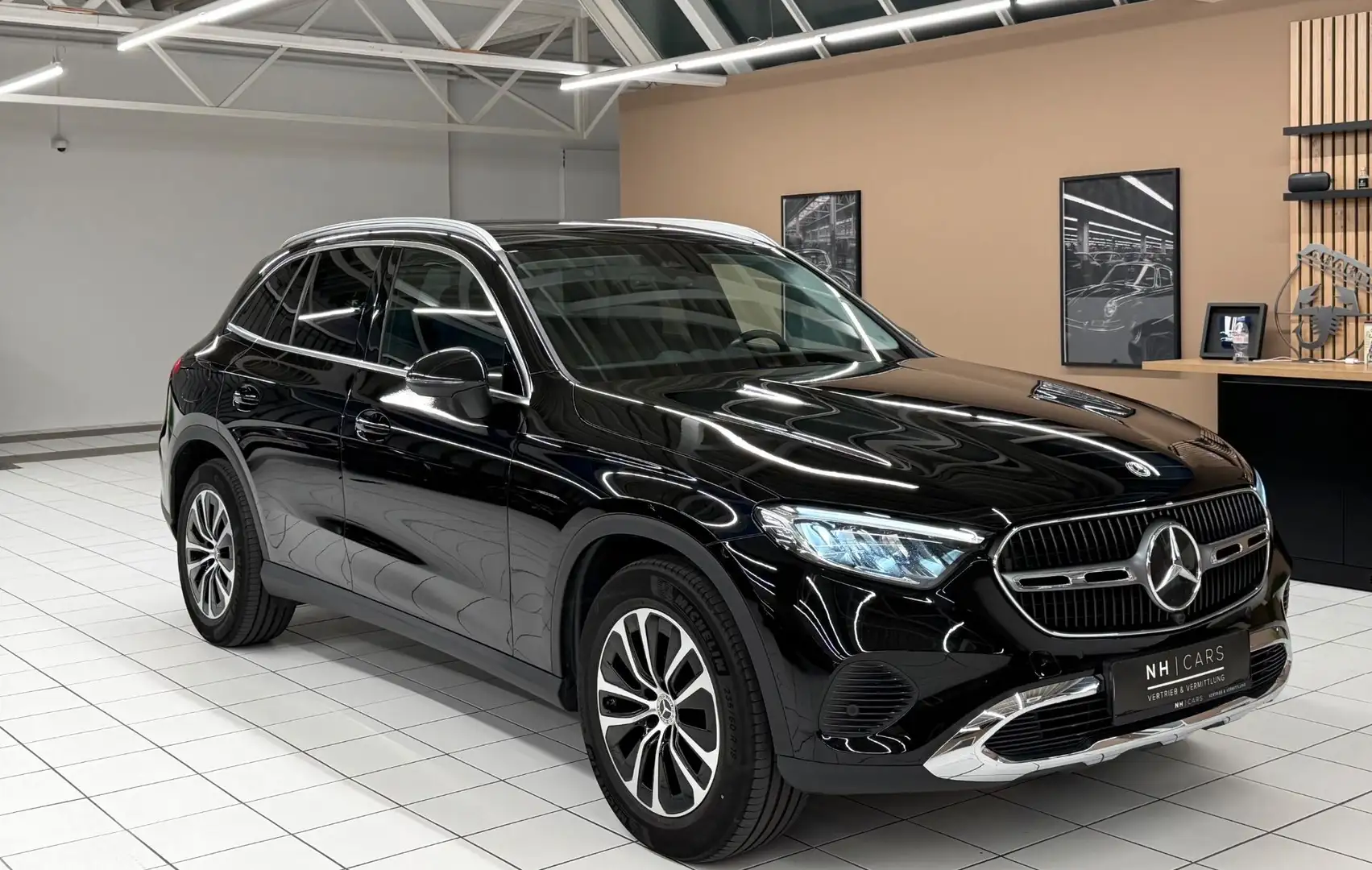 Mercedes-Benz GLC 220 d 4Matic/ Erstbesitz/ Werksgarantie Schwarz - 1