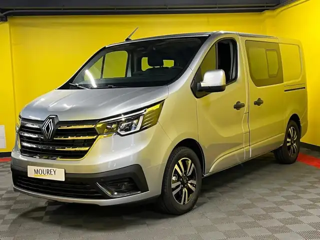 2026 Renault Trafic in Grey for sale