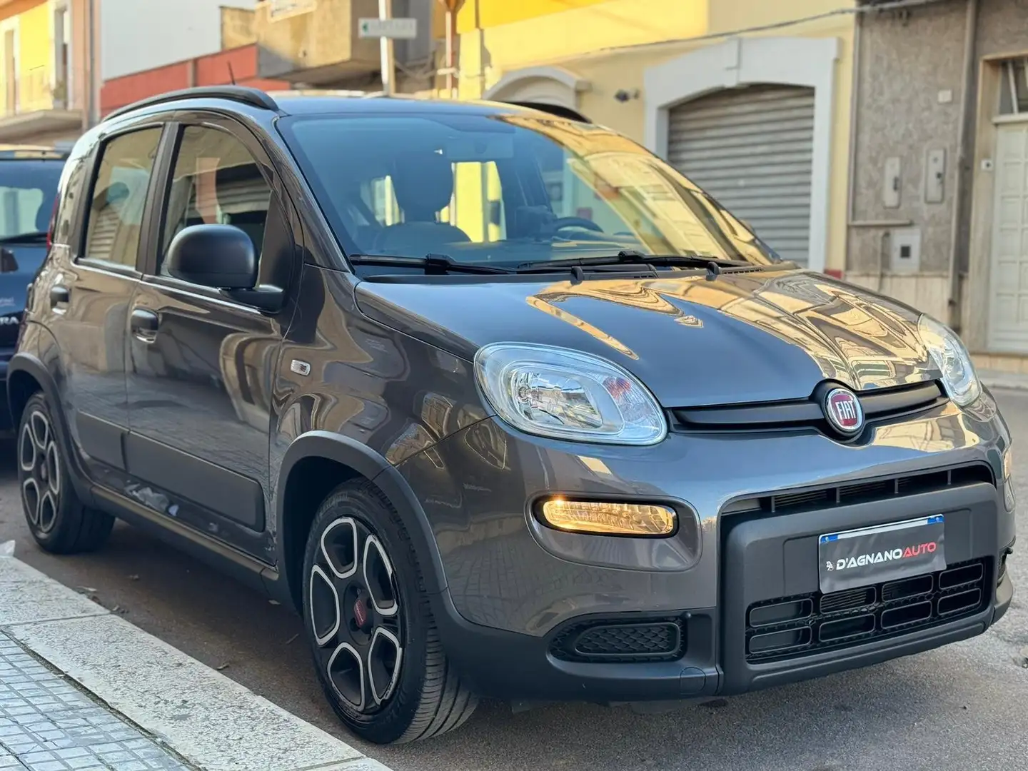 Fiat Panda PANDA 1.0 70HP HYBRID FIREFLY CITYLIFE - 2022 Gris - 2