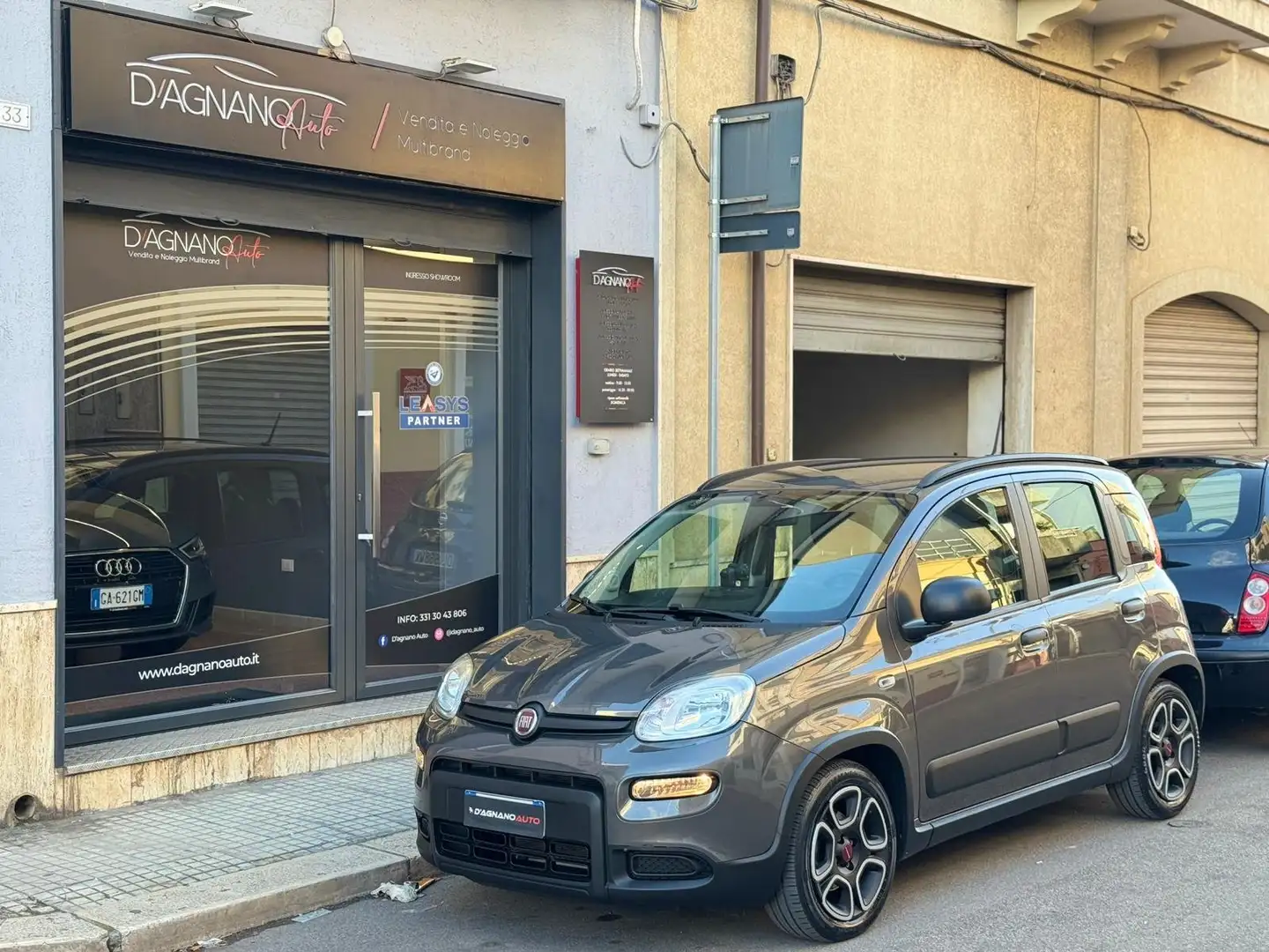 Fiat Panda PANDA 1.0 70HP HYBRID FIREFLY CITYLIFE - 2022 Gris - 1