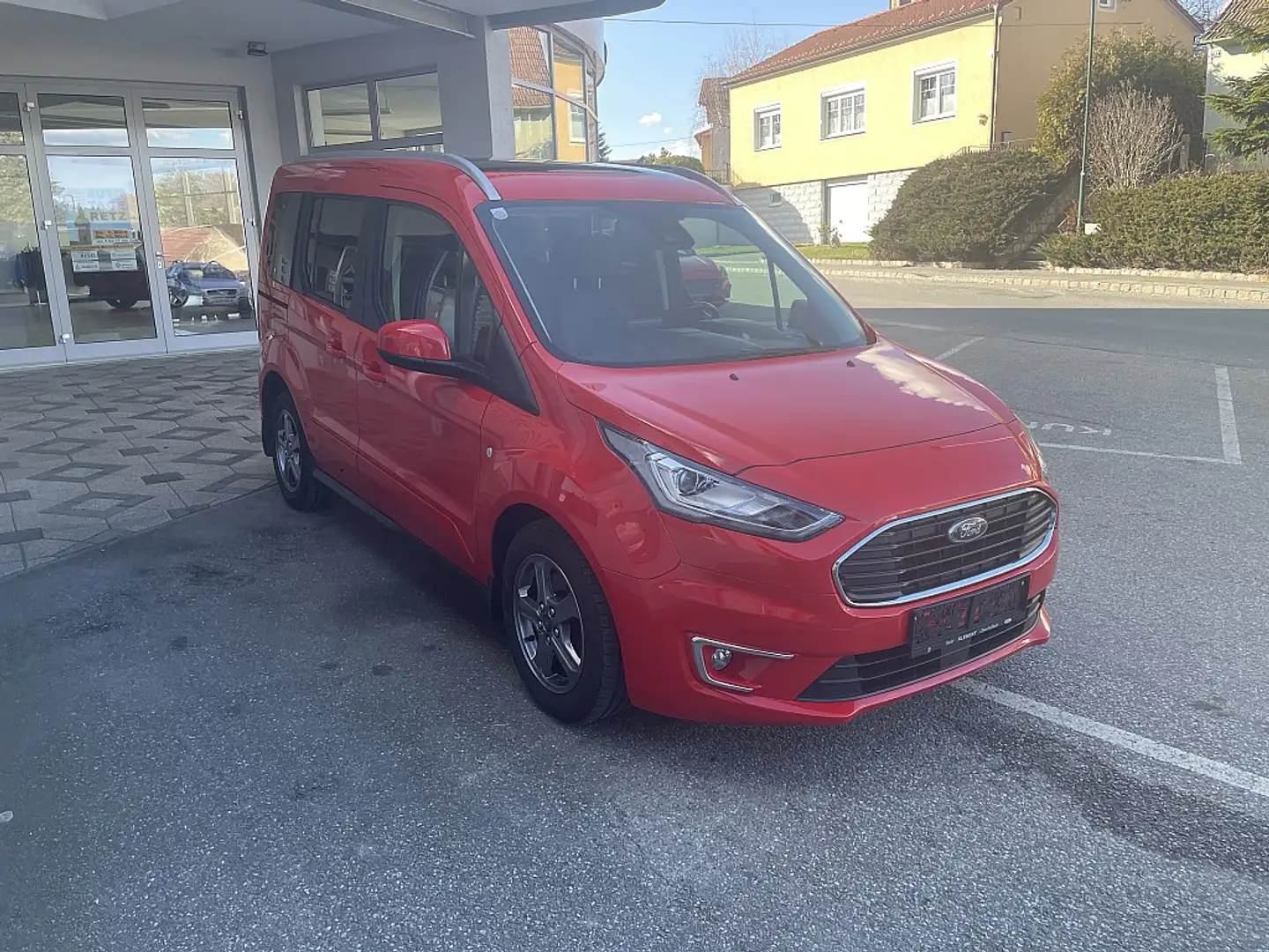 Ford Tourneo Connect Titanium 1,5 TDCi Start/Stop L1 Rot - 2