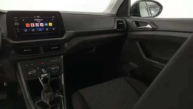 Volkswagen T-Cross view 13