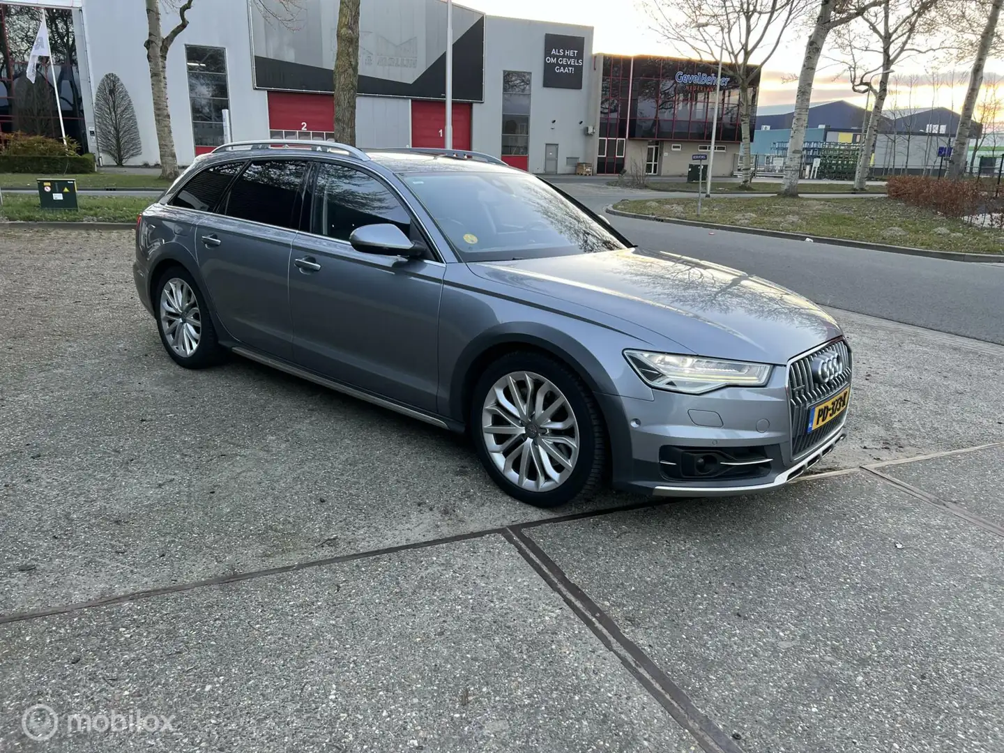 Audi A6 allroad quattro 3.0 TDI BiT Premium Edition Grijs - 2
