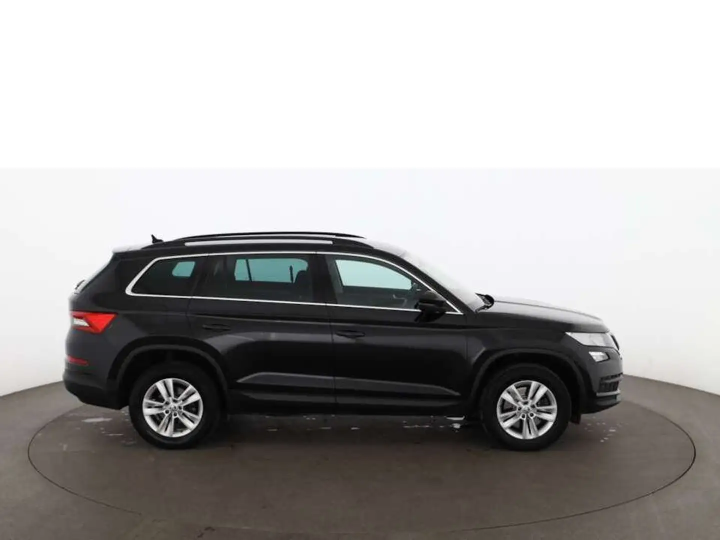Skoda Kodiaq 2.0 TDI Ambition Aut 7-SITZE AHK NAV R-CAM Noir - 2
