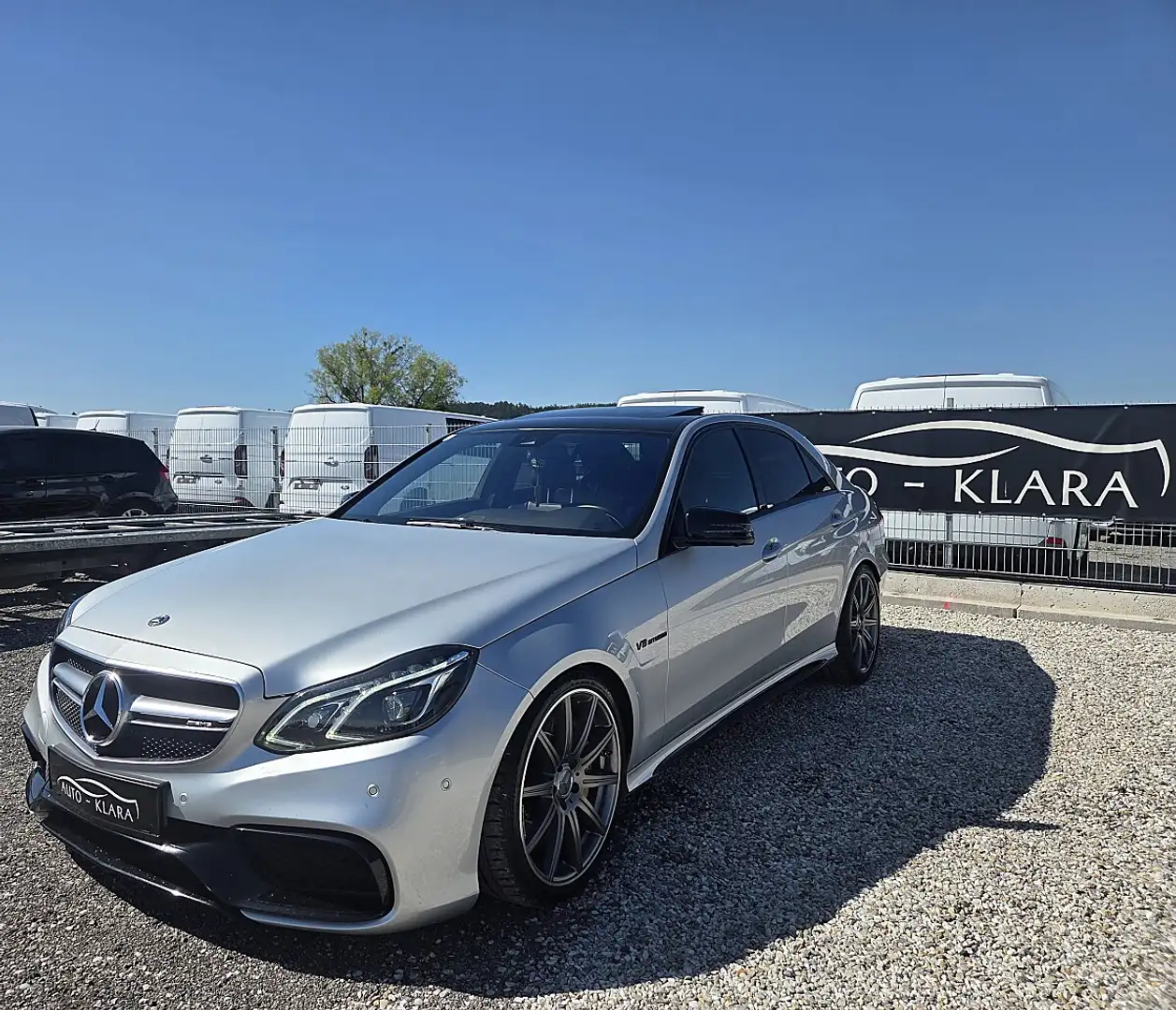 Mercedes-Benz E 63 AMG 4MATIC Aut. * 360 grad * Schiebedach * Silber - 1
