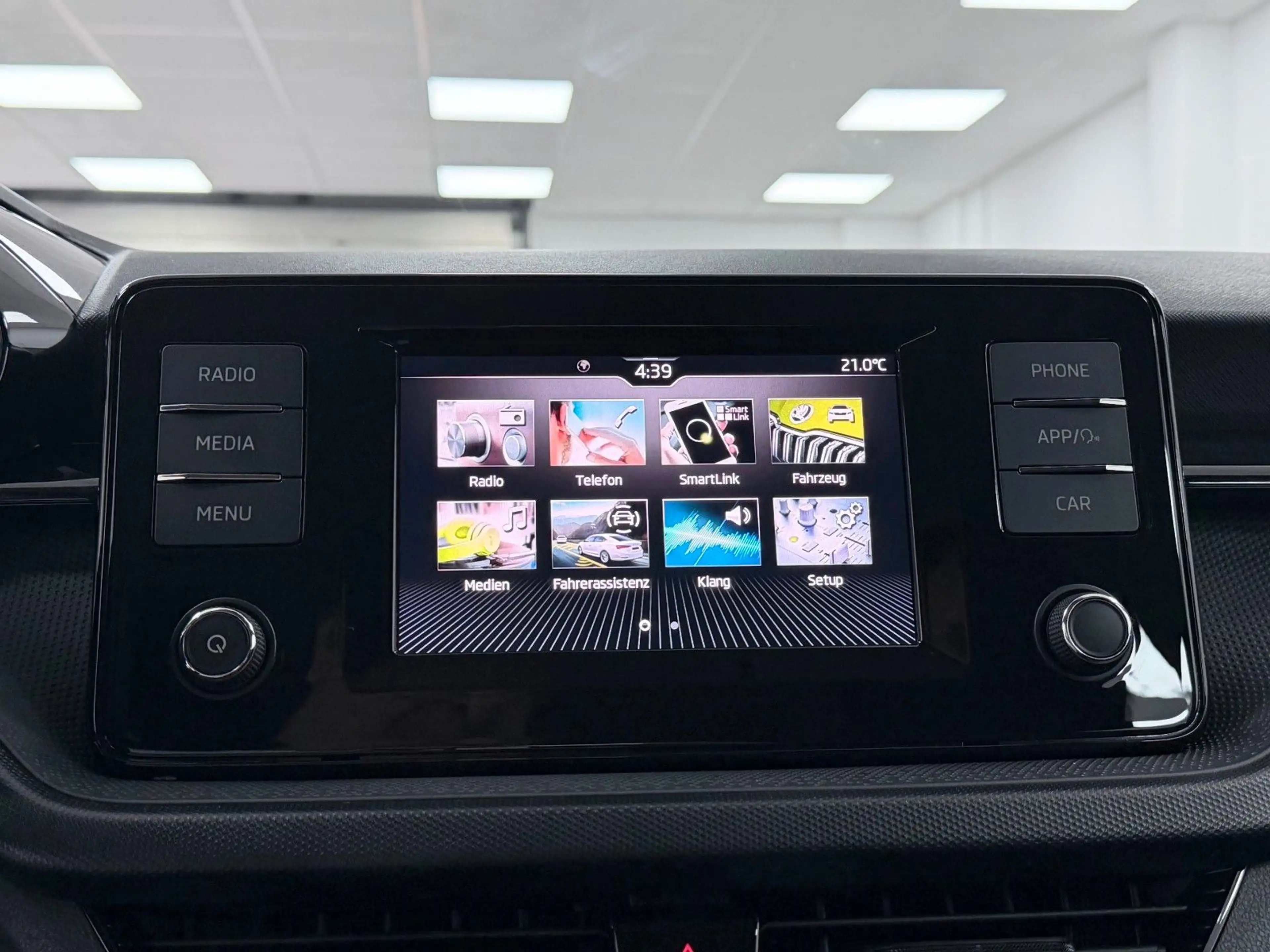 Skoda Fabia Active-KLIMAANLAGE-TEMPOMAT-EURO6-USB — photo 7