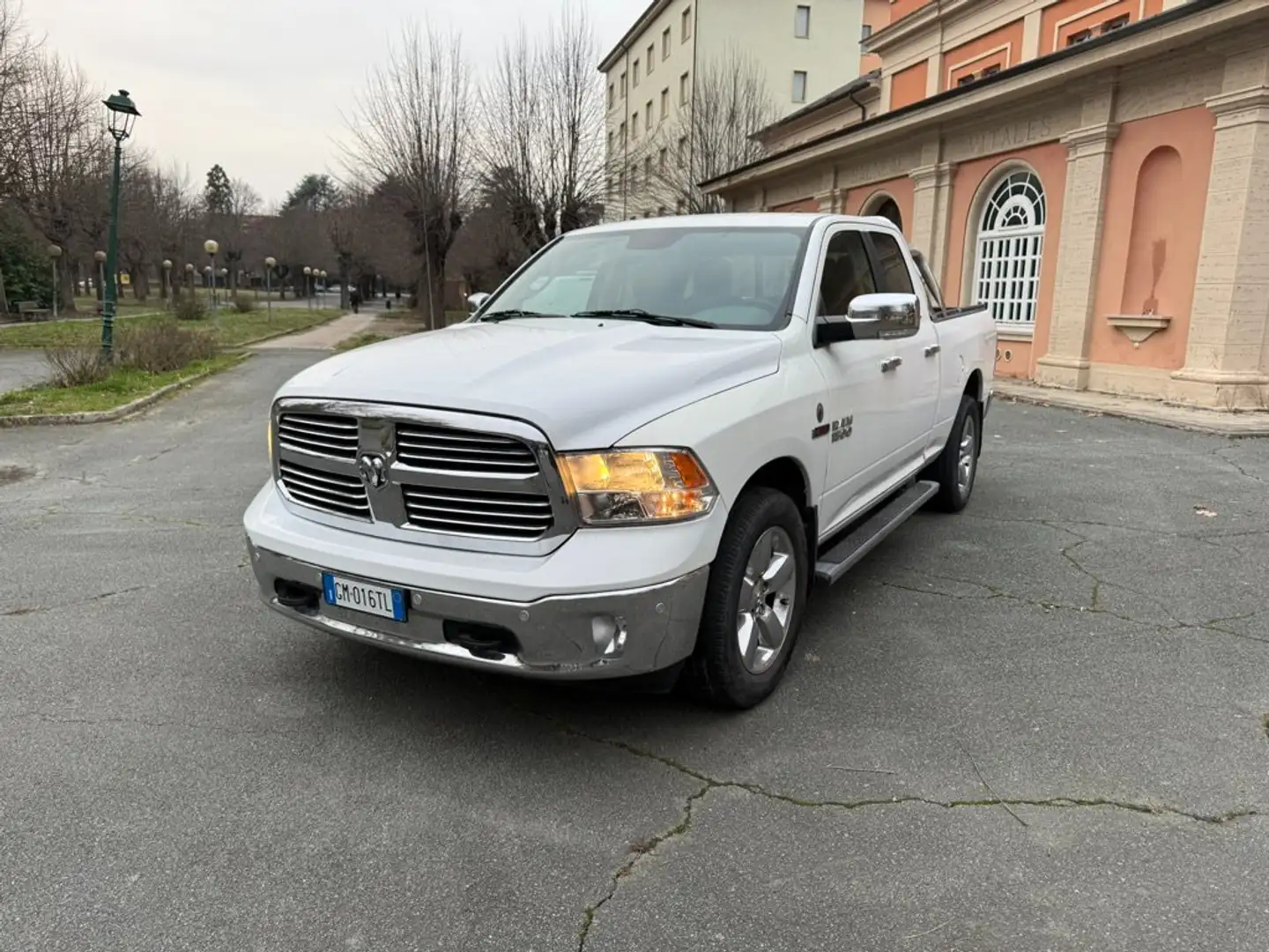 Dodge RAM BIG HORN 3.0 Diesel Autocarro 5 posti Bianco - 1