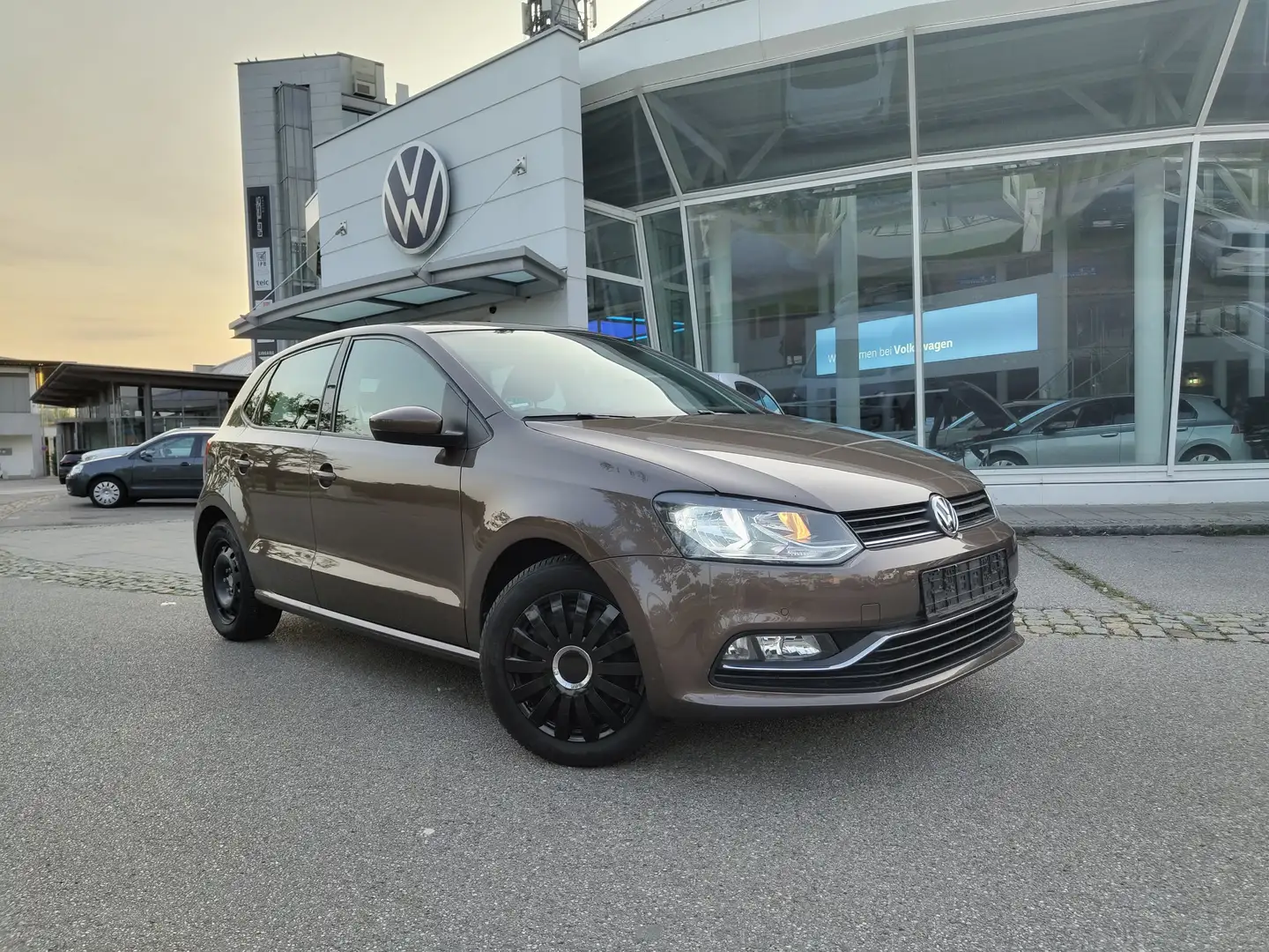 Volkswagen Polo Polo 1.0 Comfortline Braun - 1