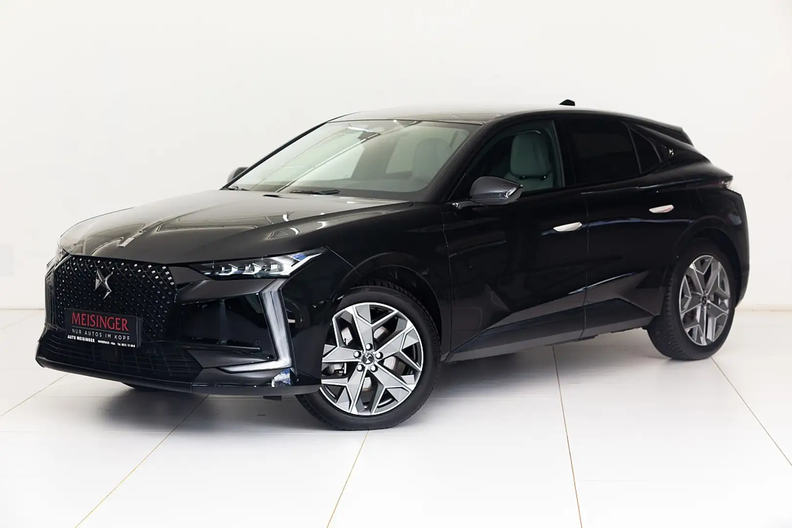 DS Automobiles DS 4 E-Tense 225 PHEV Collection ESPRIT DE VOYAGE Schwarz - 1