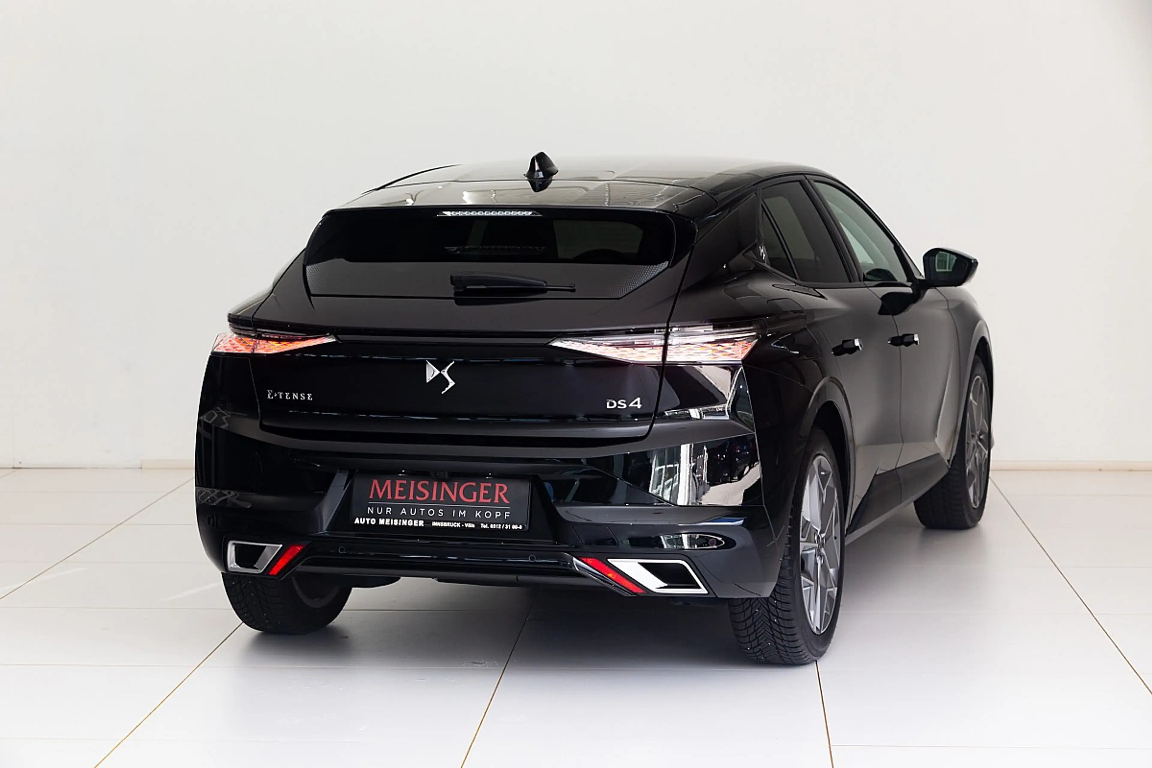 DS Automobiles DS 4 E-Tense 225 PHEV Collection ESPRIT DE VOYAGE — photo 2