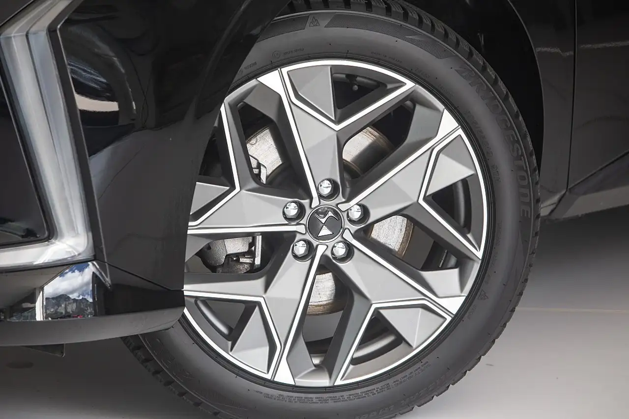 DS Automobiles DS 4 2024