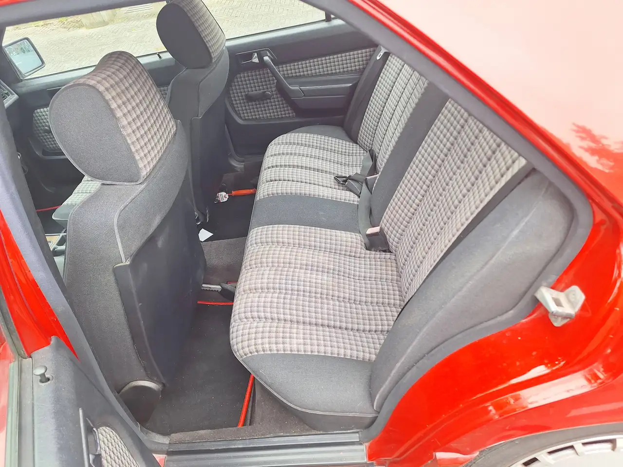 Mercedes-Benz 190 E Basic, foto 3