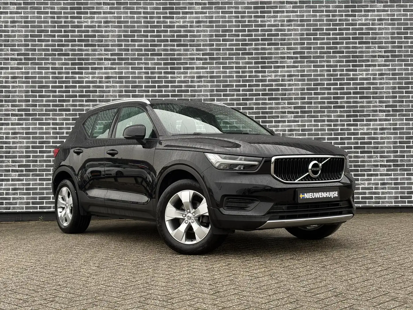 Volvo XC40 1.5 T2 Momentum | Cruise Control | Parkeersensoren Nero - 2