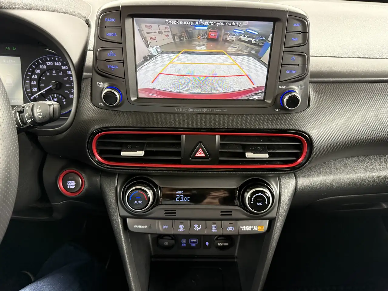 Hyundai KONA снимка Hyundai KONA