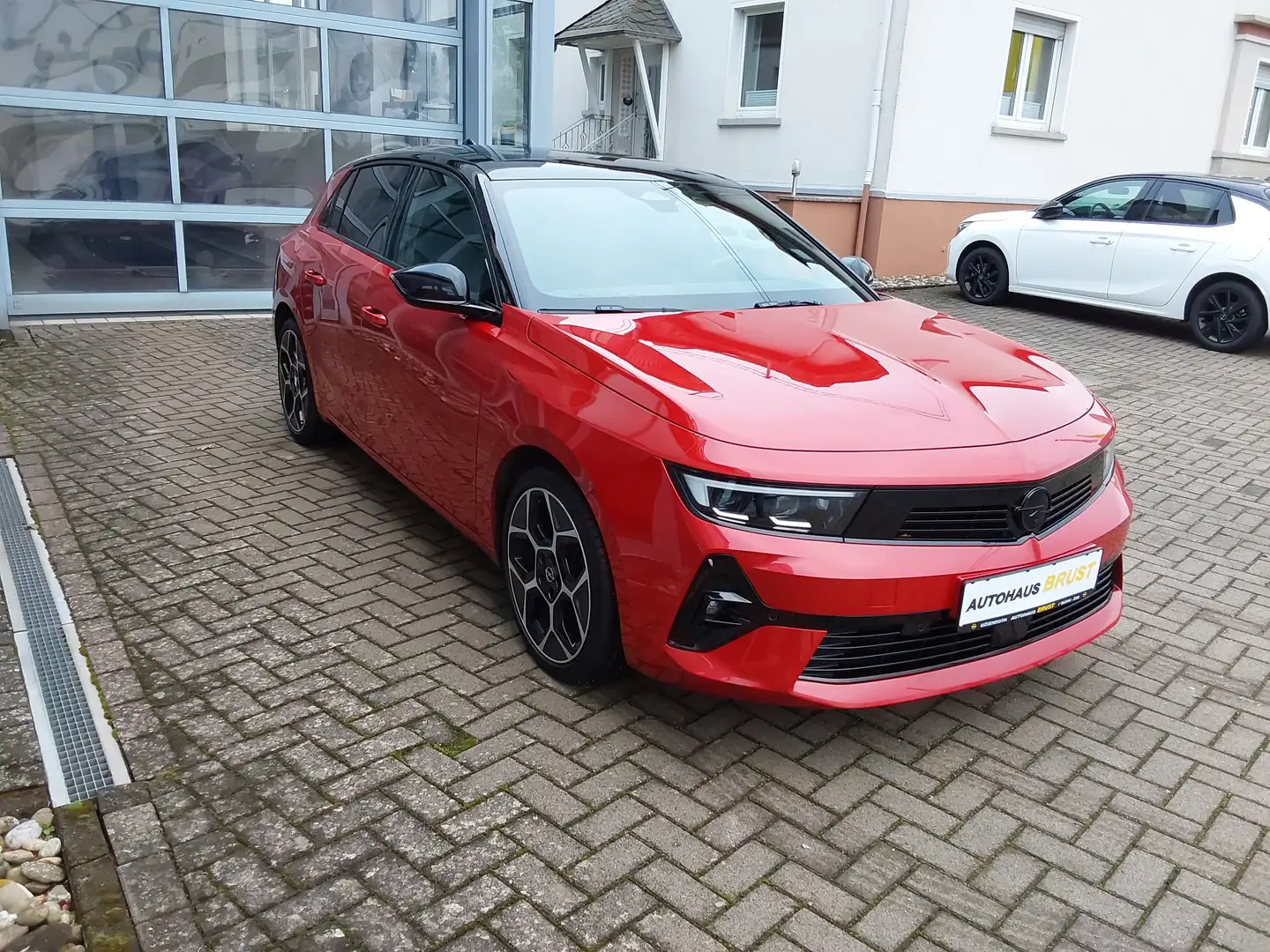 Opel Astra Ultimate Rot - 2