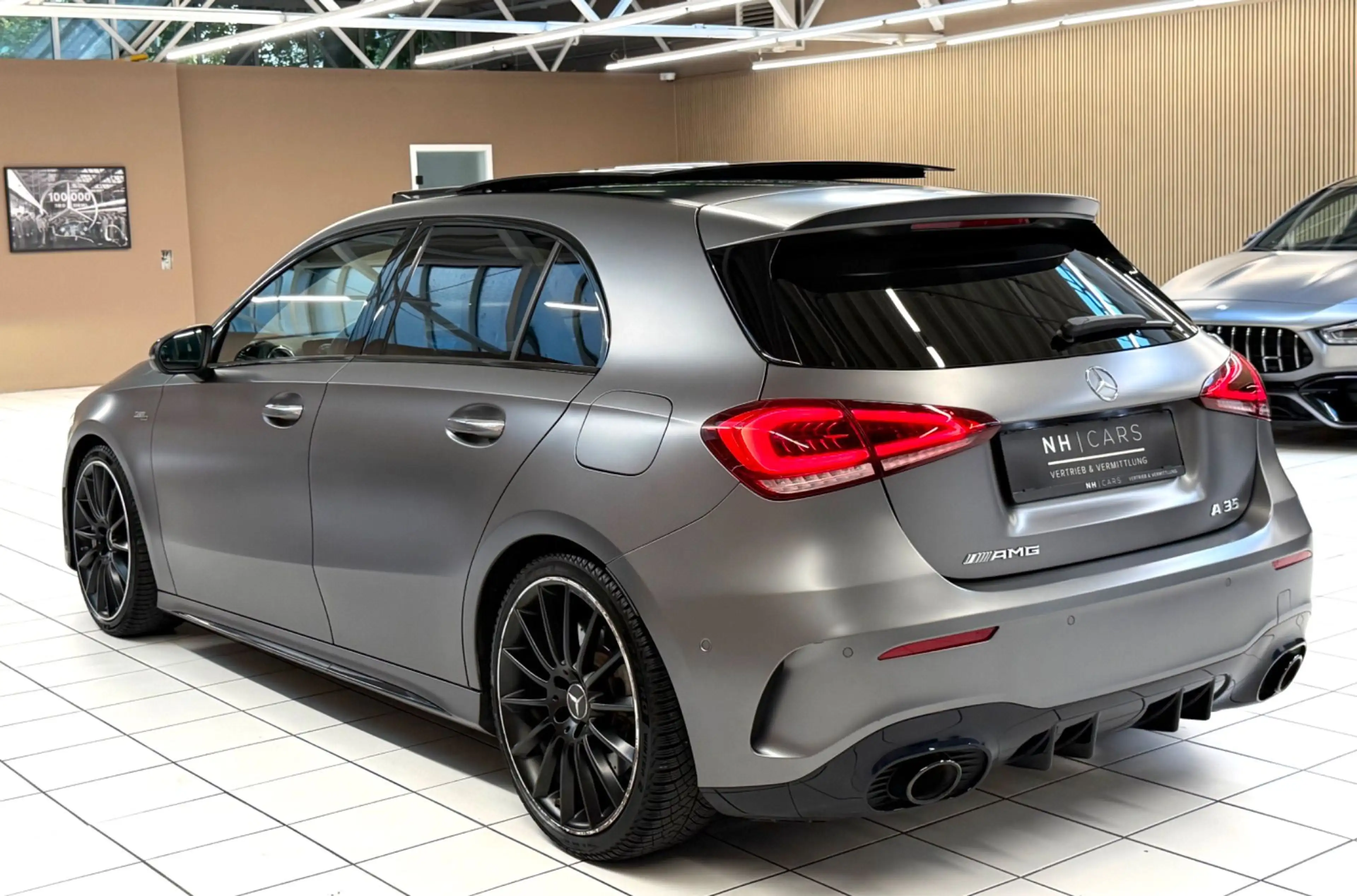 Mercedes-Benz A 35 AMG 4MATIC | Premium Plus | Panorama | Burmester | Ga — photo 7