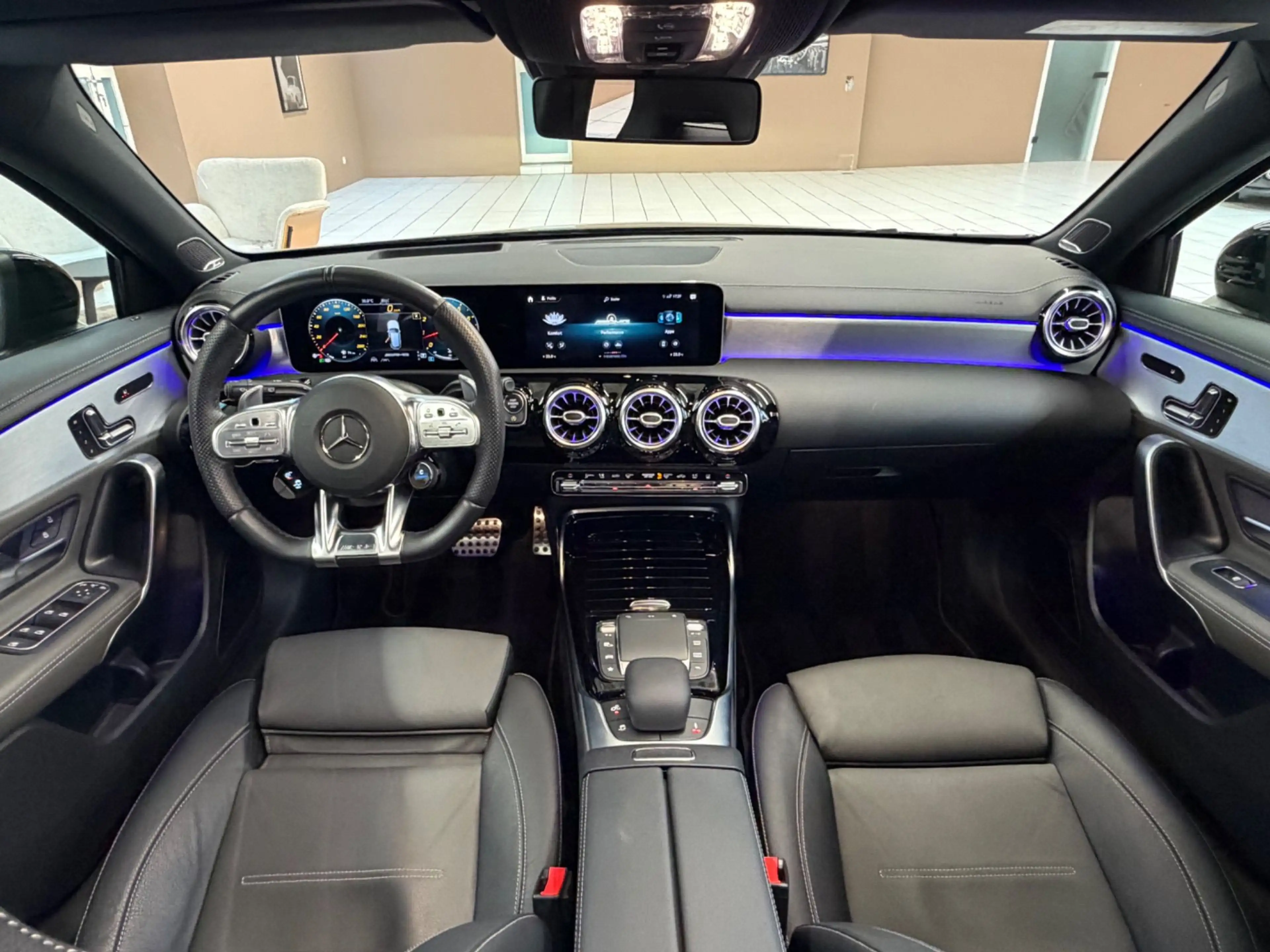 Mercedes-Benz A 35 AMG 4MATIC | Premium Plus | Panorama | Burmester | Ga — photo 15