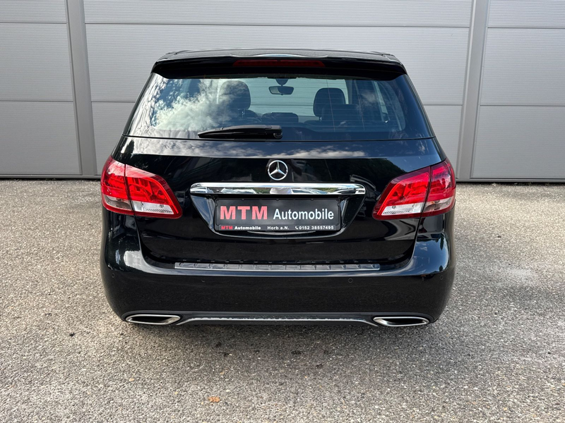 Mercedes-Benz B 180 Urban Navi Teilleder Shz PDC — photo 8