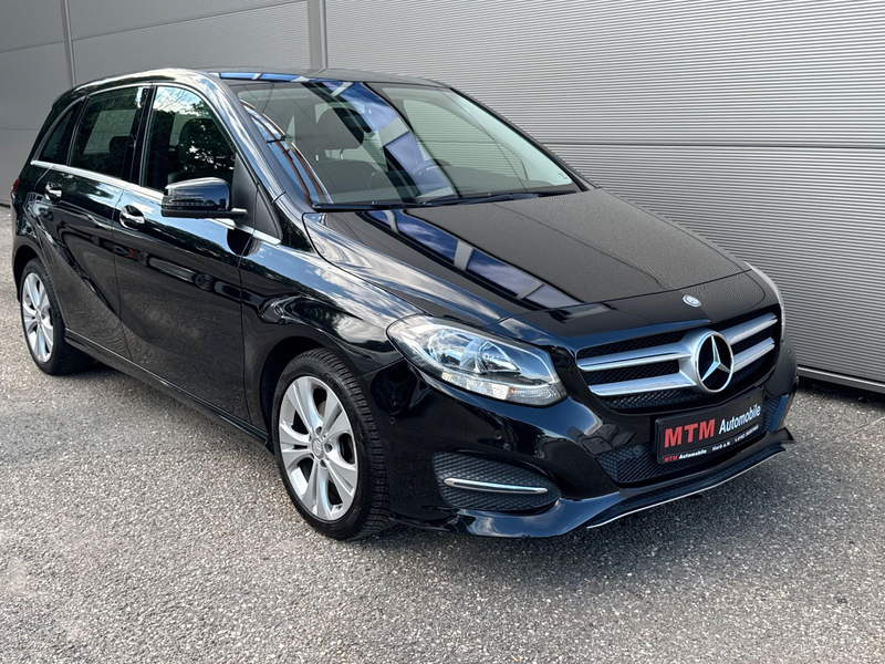 Mercedes-Benz B 180 Urban Navi Teilleder Shz PDC — photo 2