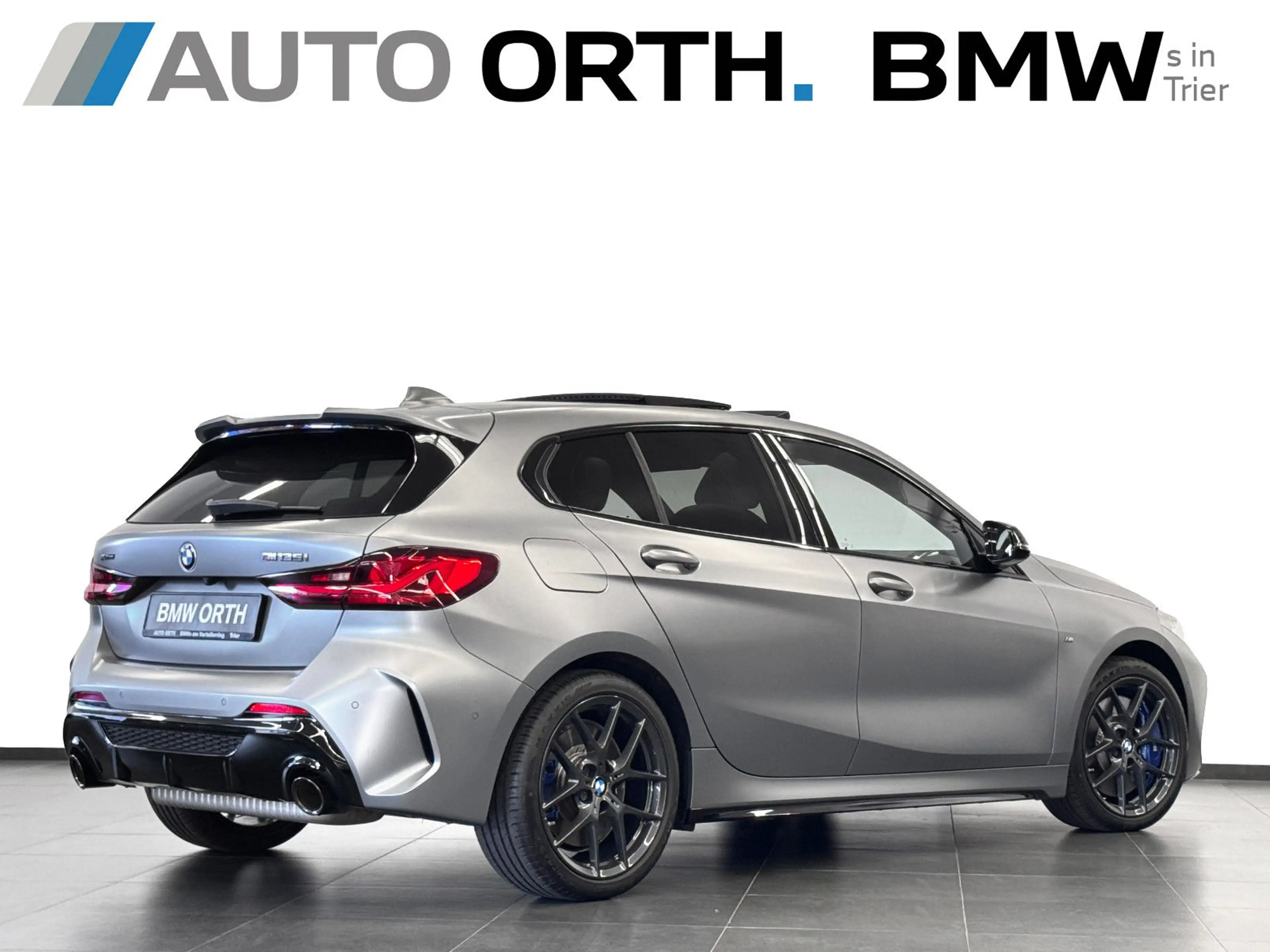BMW 135 i xDrive LEDER LC-PROF PANO HUD ACC RFK h/k — photo 2