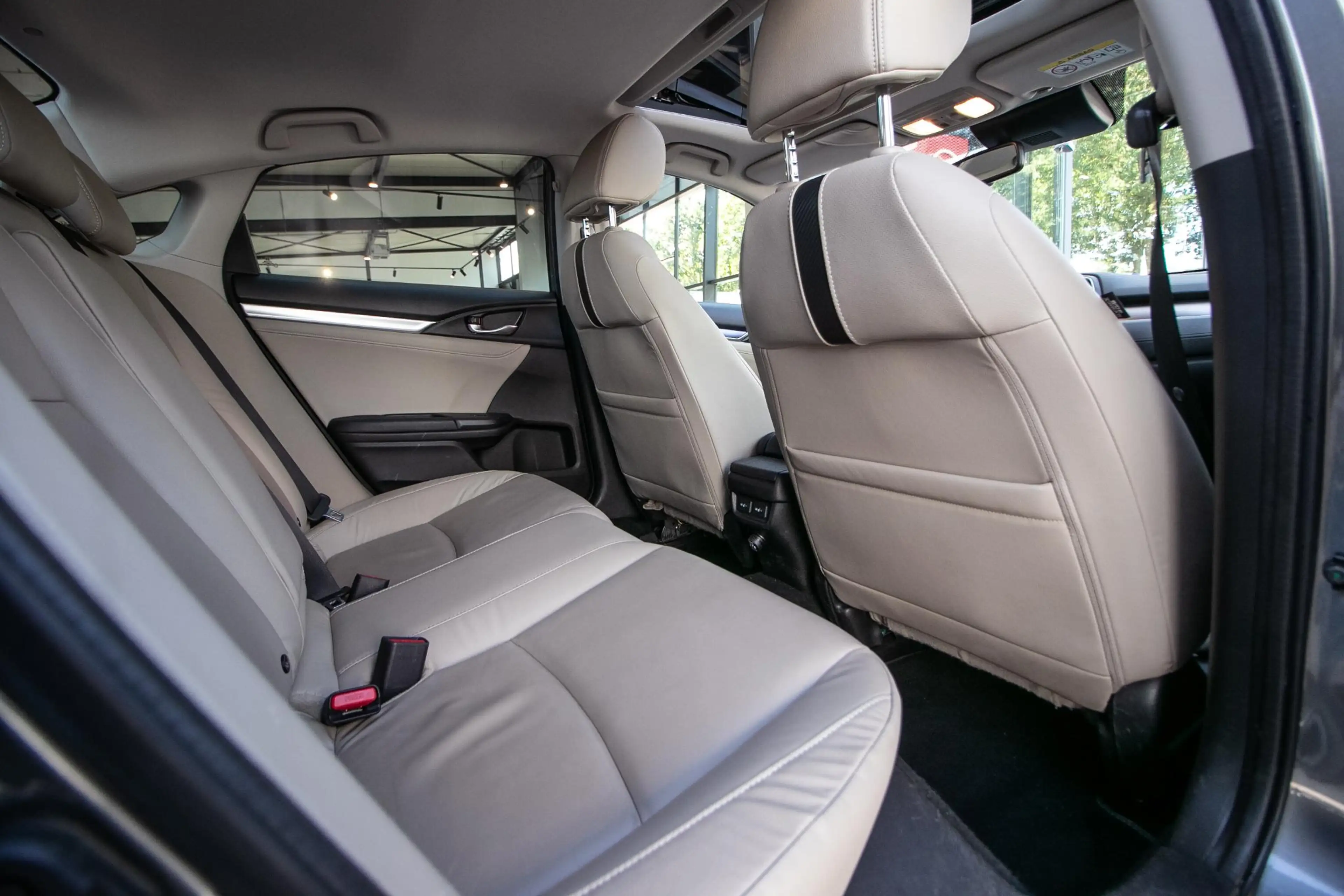 Honda Civic 1.5 i-VTEC Executive - Trekhaak — photo 8