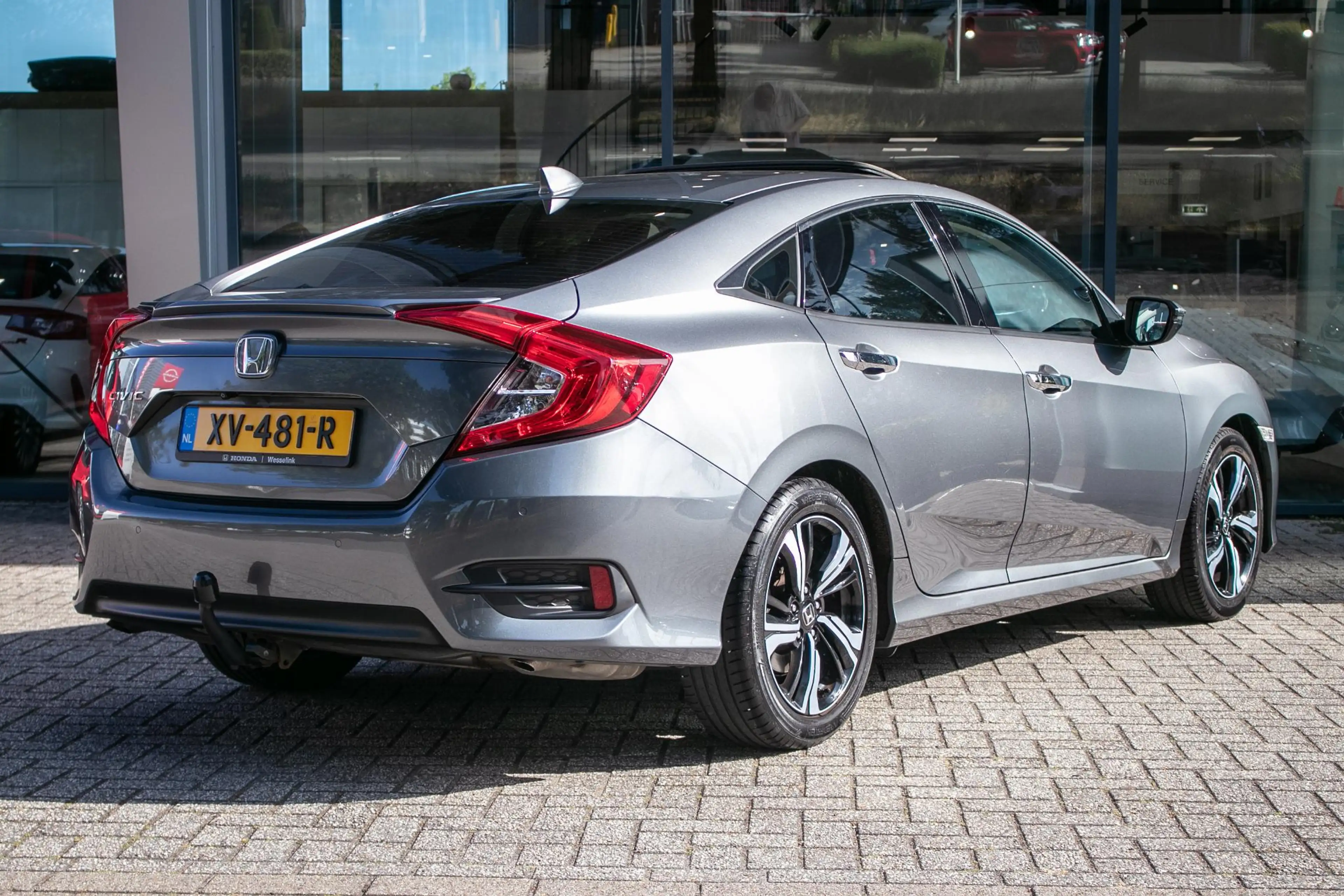 Honda Civic 1.5 i-VTEC Executive - Trekhaak — photo 3