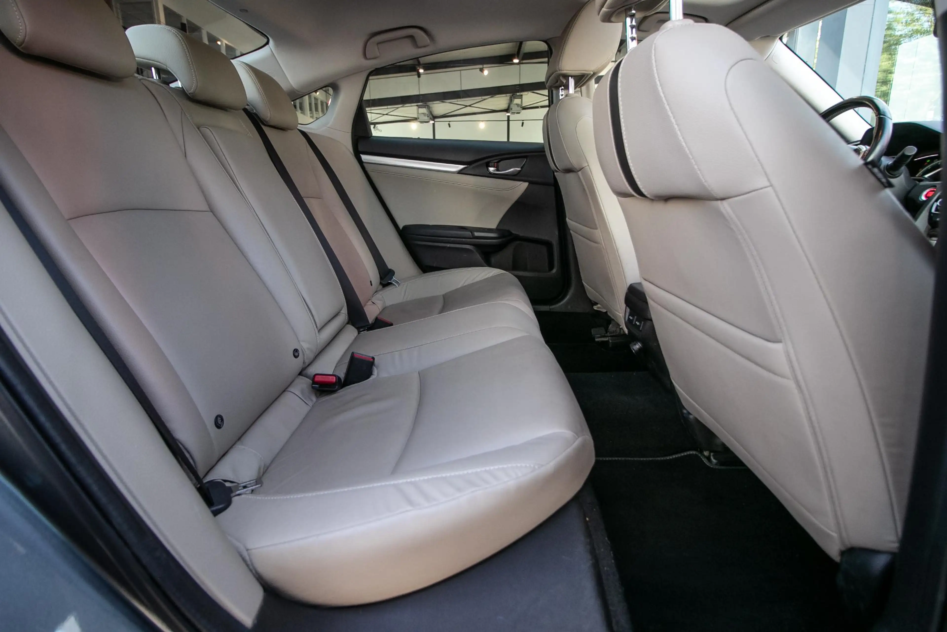 Honda Civic 1.5 i-VTEC Executive - Trekhaak — photo 9