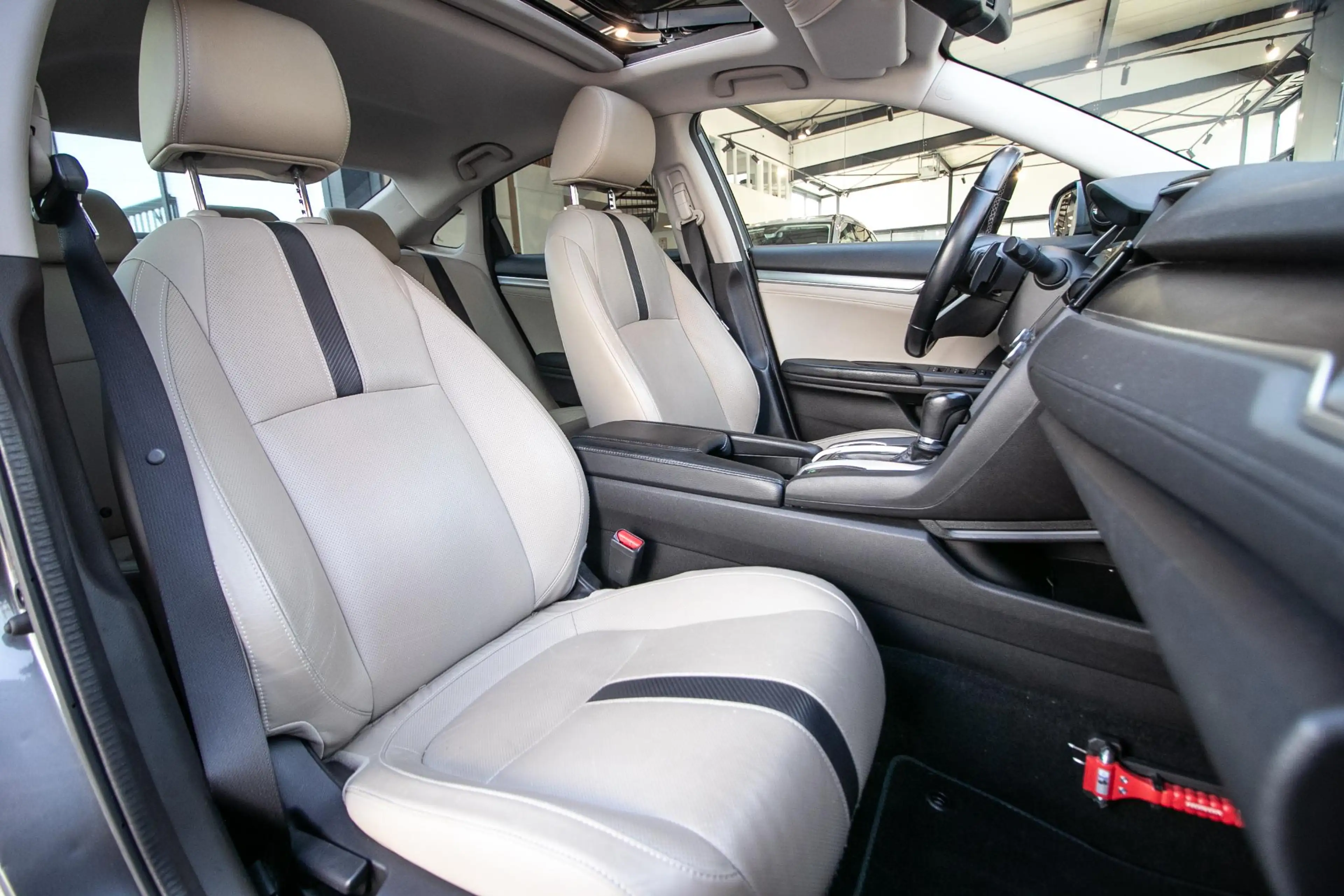 Honda Civic 1.5 i-VTEC Executive - Trekhaak — photo 6