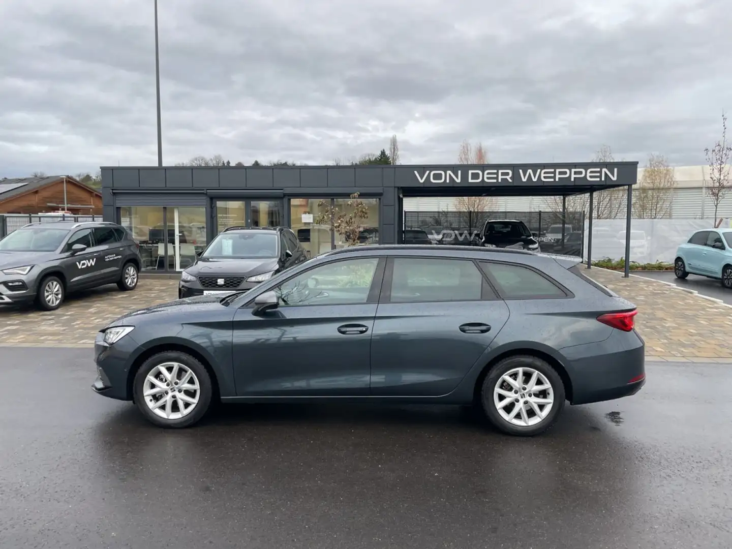 SEAT Leon ST TSI FR Navi Rückkamera SHZ Memorysitz Klima Grau - 2