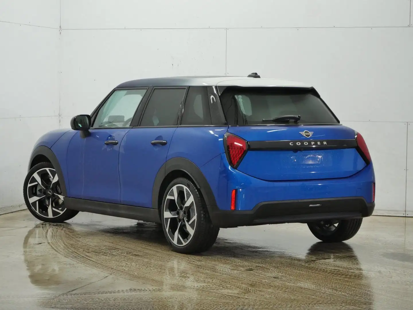 MINI Cooper C Favoured Trim 5-Türen Paket-L Pano h/k Blau - 2