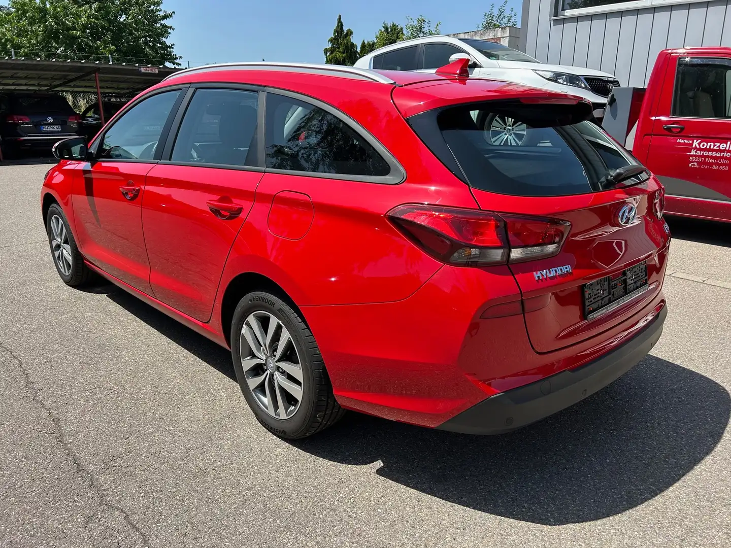 Hyundai i30 Trend, Klima, Navi, Tempomat, Sitzh. Rot - 2