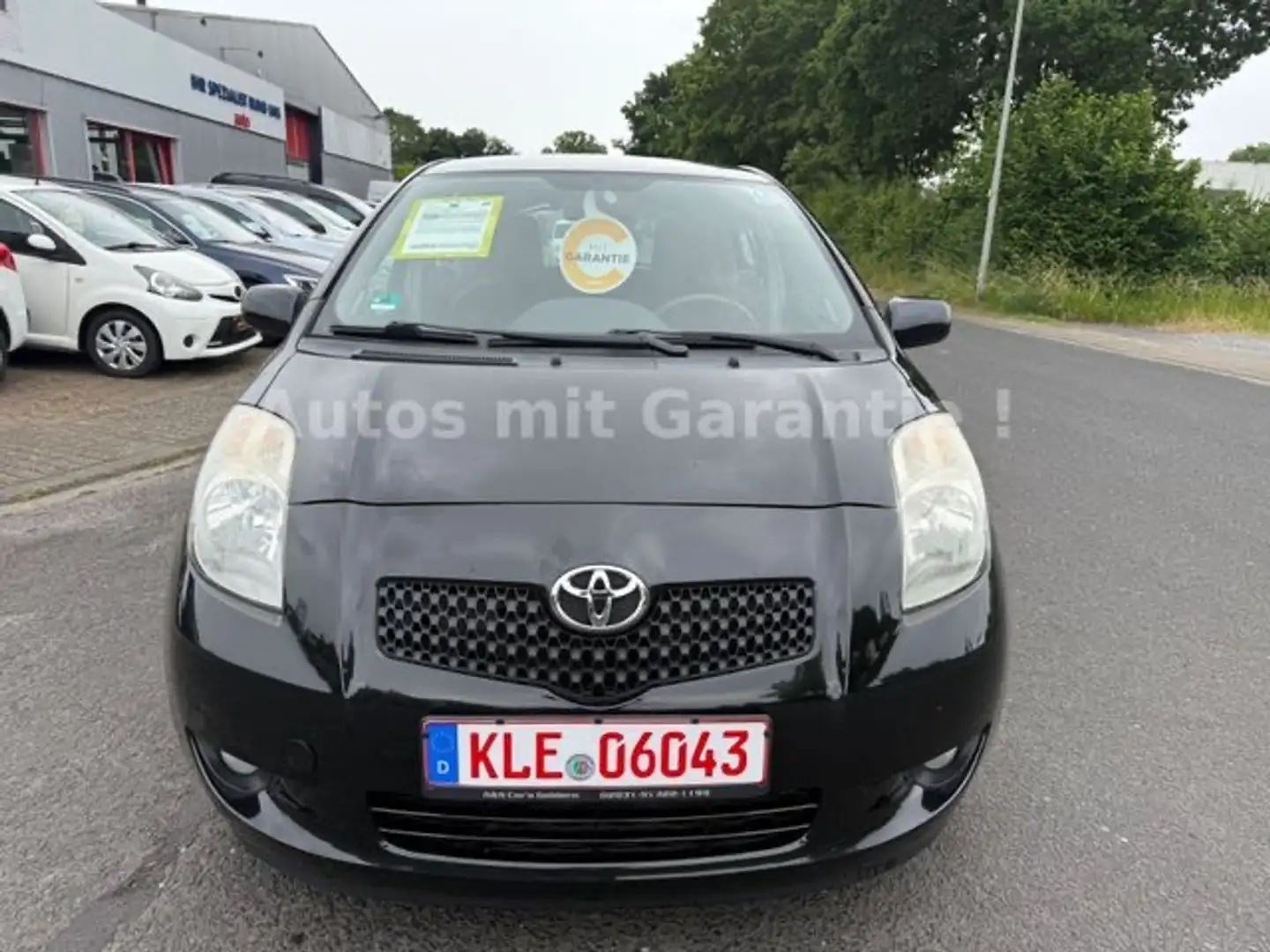 Toyota Yaris Yaris 1.3 HU/AU + Service Neu Schwarz - 2
