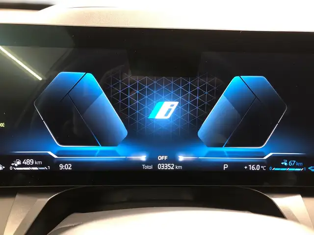 BMW X3 30e xDrive Ansicht 4