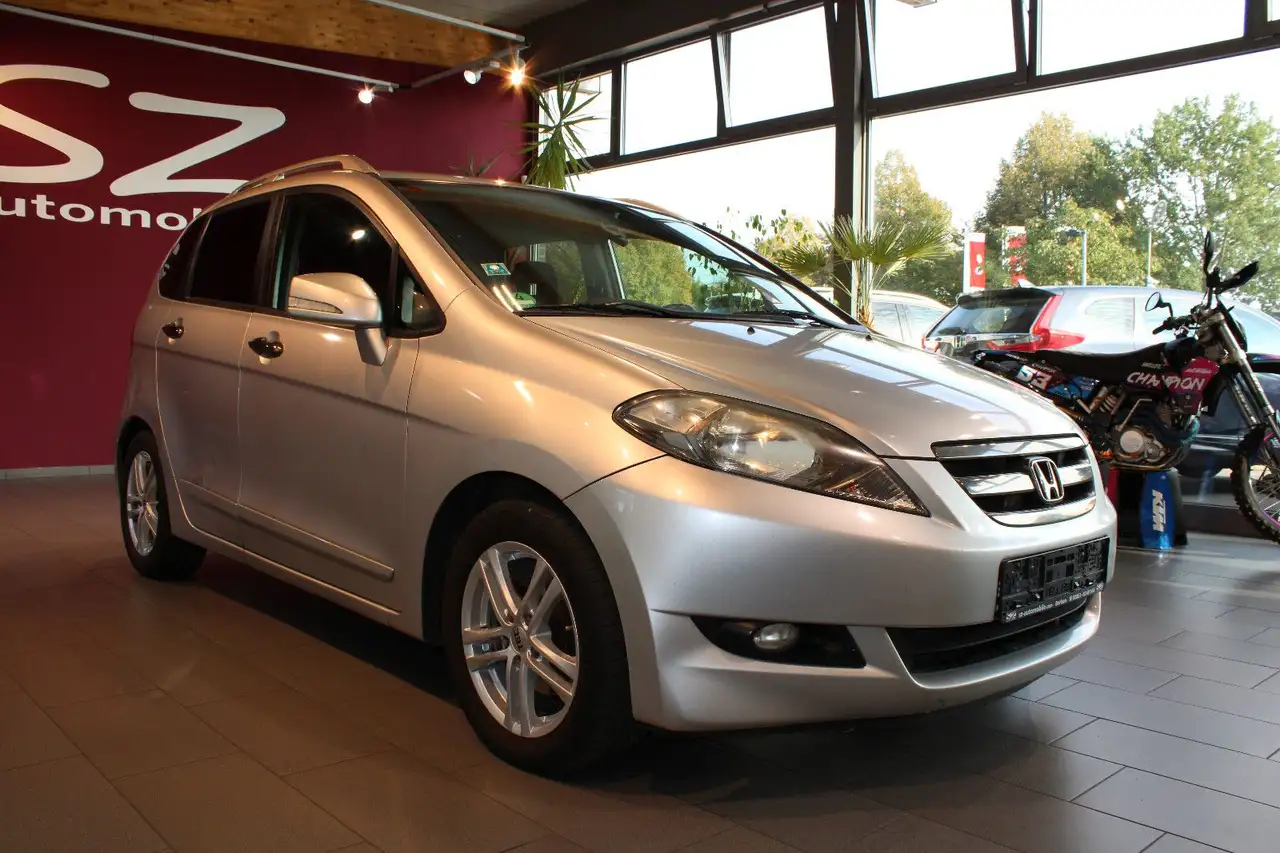 Honda FR-V