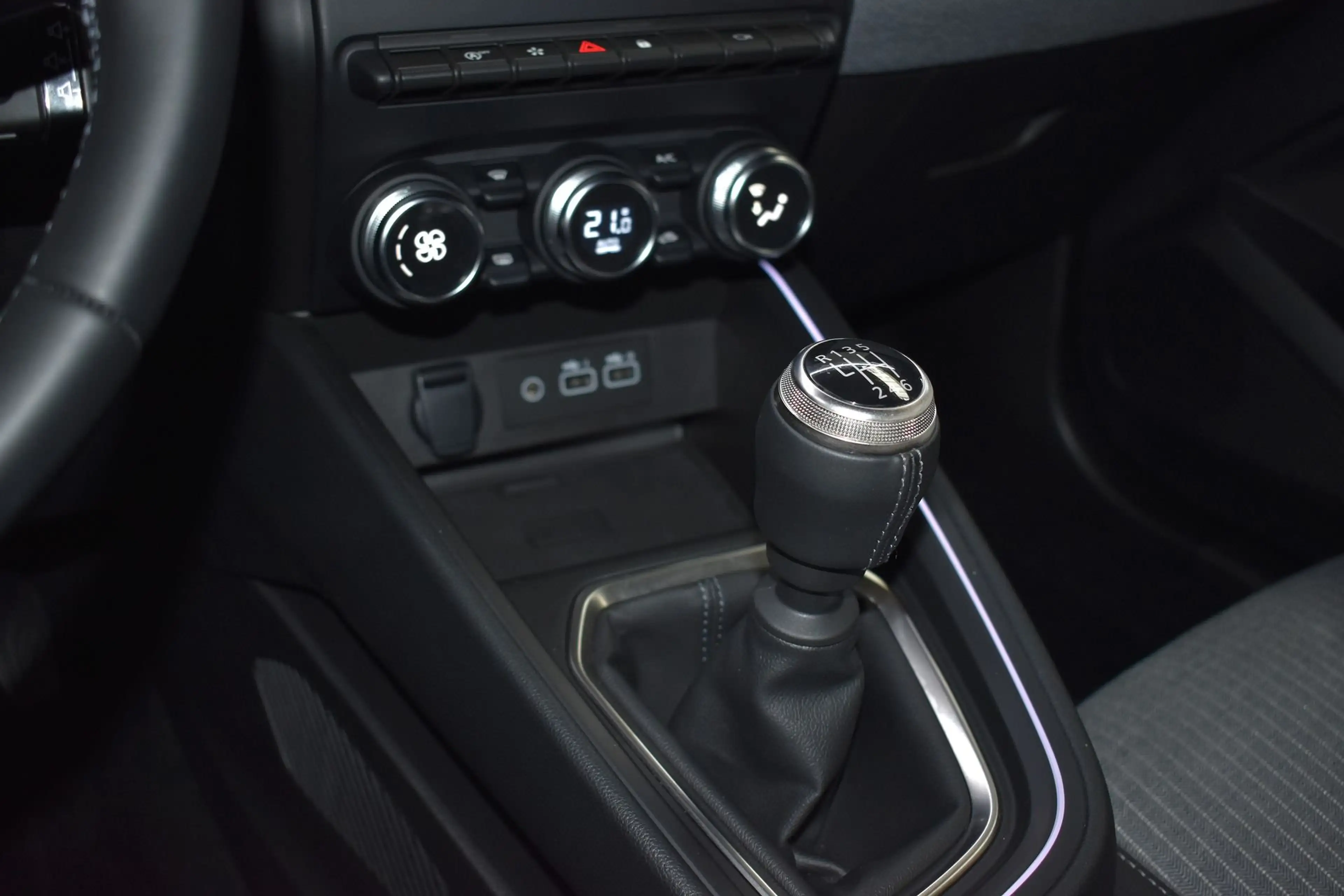 Renault Clio Techno TCe 90 / Valckenier Denderhoutem — photo 14
