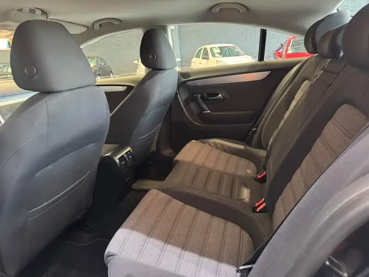 Volkswagen Passat CC 2.0 TDI Advance 2010, foto 25