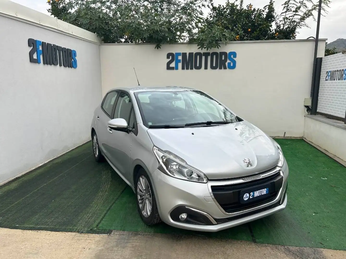 Peugeot 208 1.6 bluehdi Active 75cv 5p Argento - 1