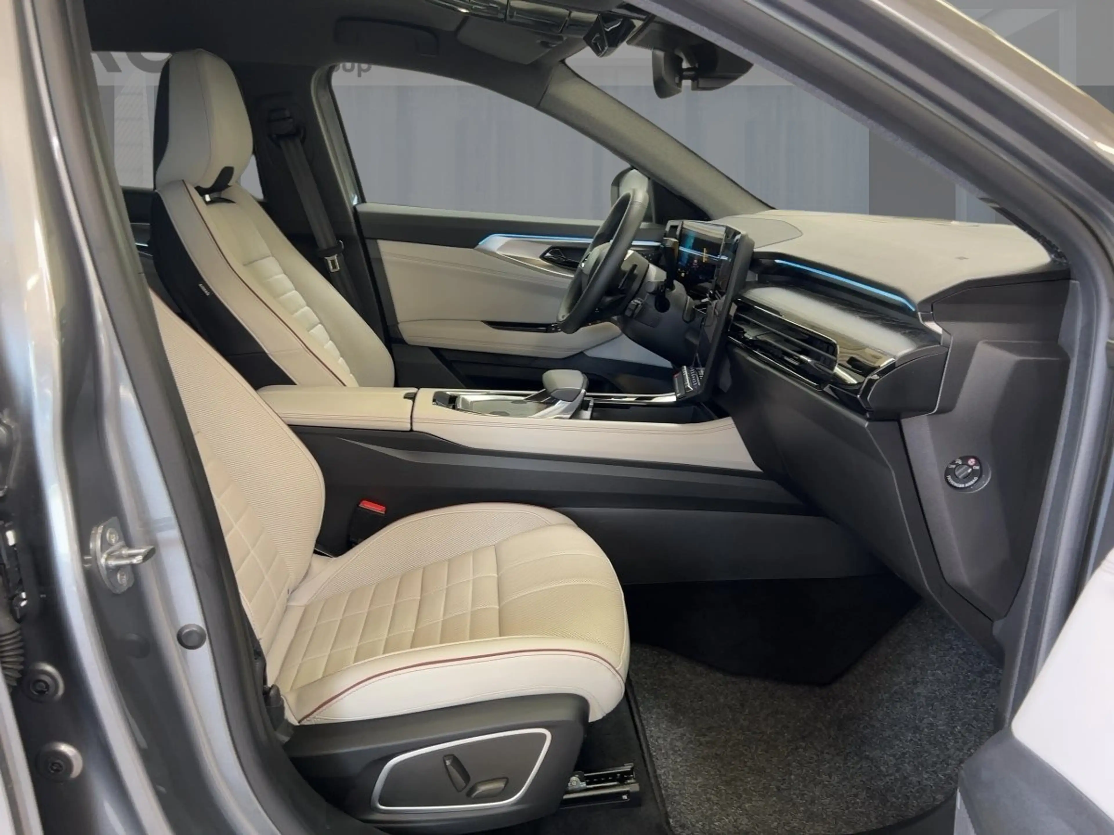 Renault Espace 6 Iconic E-Tech Full Hybrid 200 SHZ PDC BT — photo 8