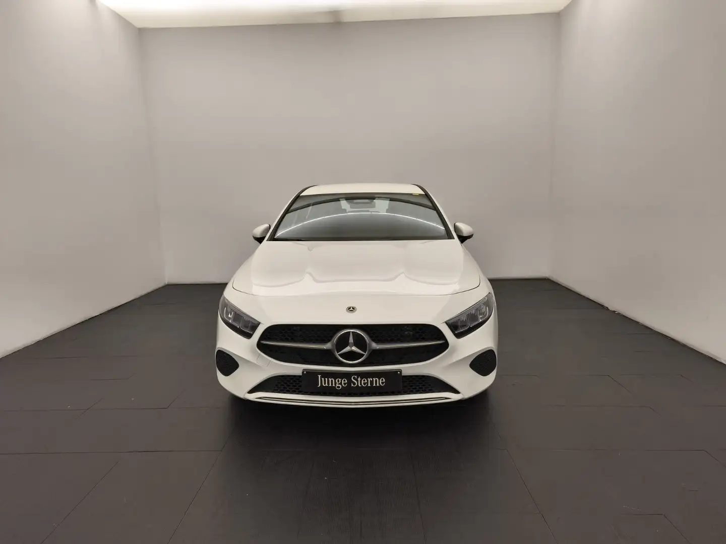Mercedes-Benz A 180 A 180 Progressive Advanced Smartphone Integration  Weiß - 2
