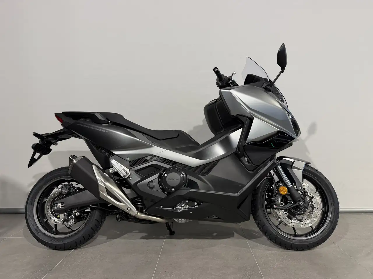 Honda Forza 750