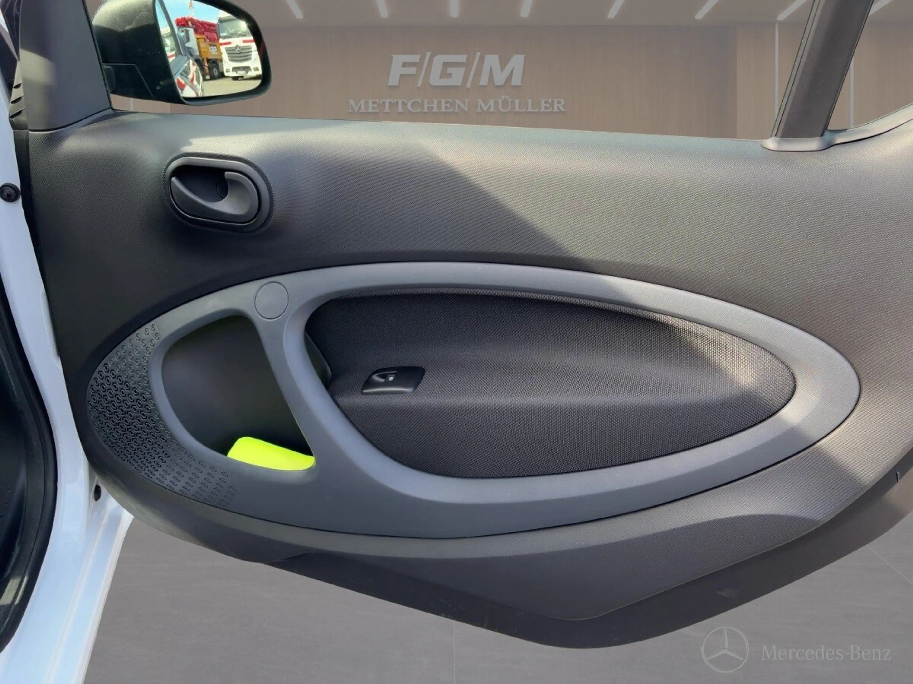 smart forTwo EQ fortwo coupe KLIMA+TEMPOMAT+ELEK.FH.+DAB+LED+ — photo 15