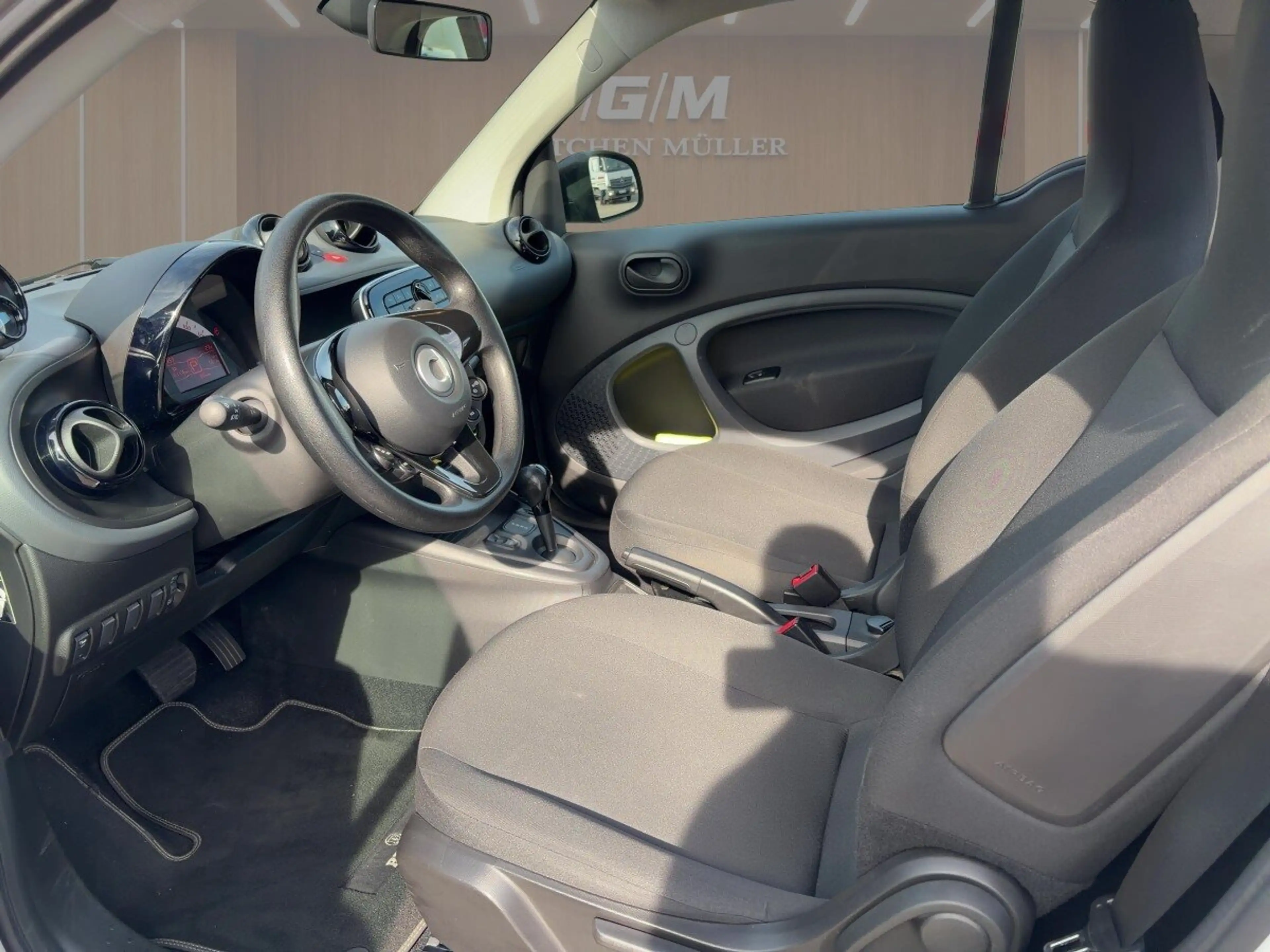 smart forTwo EQ fortwo coupe KLIMA+TEMPOMAT+ELEK.FH.+DAB+LED+ — photo 6