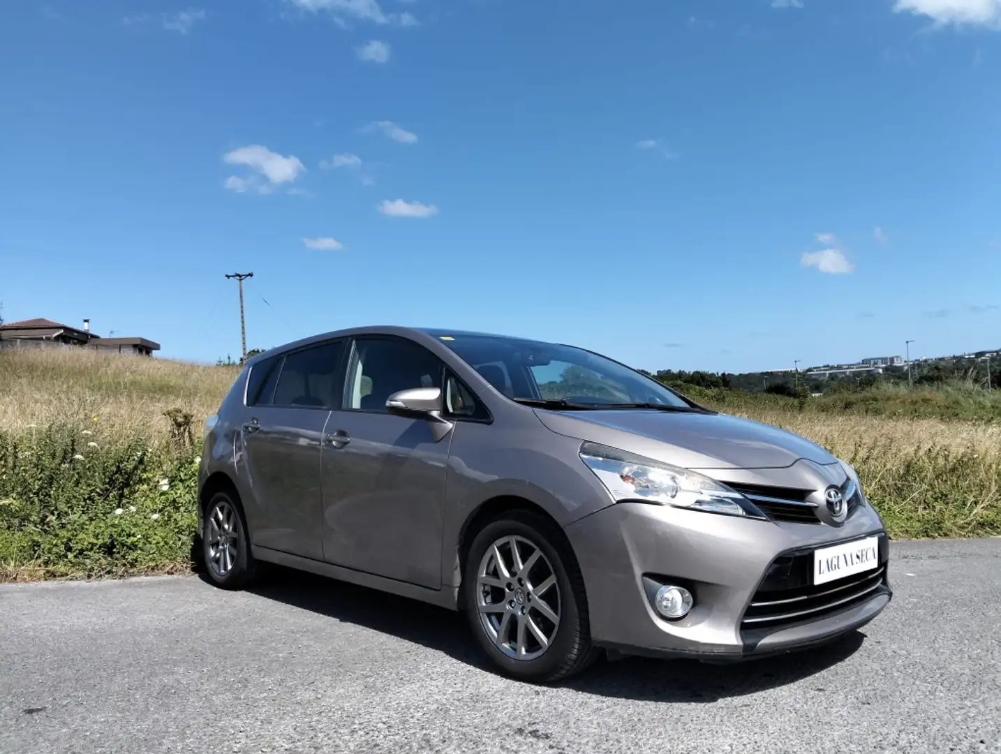 Toyota Verso 115D Advance 5pl. Plateado - 2