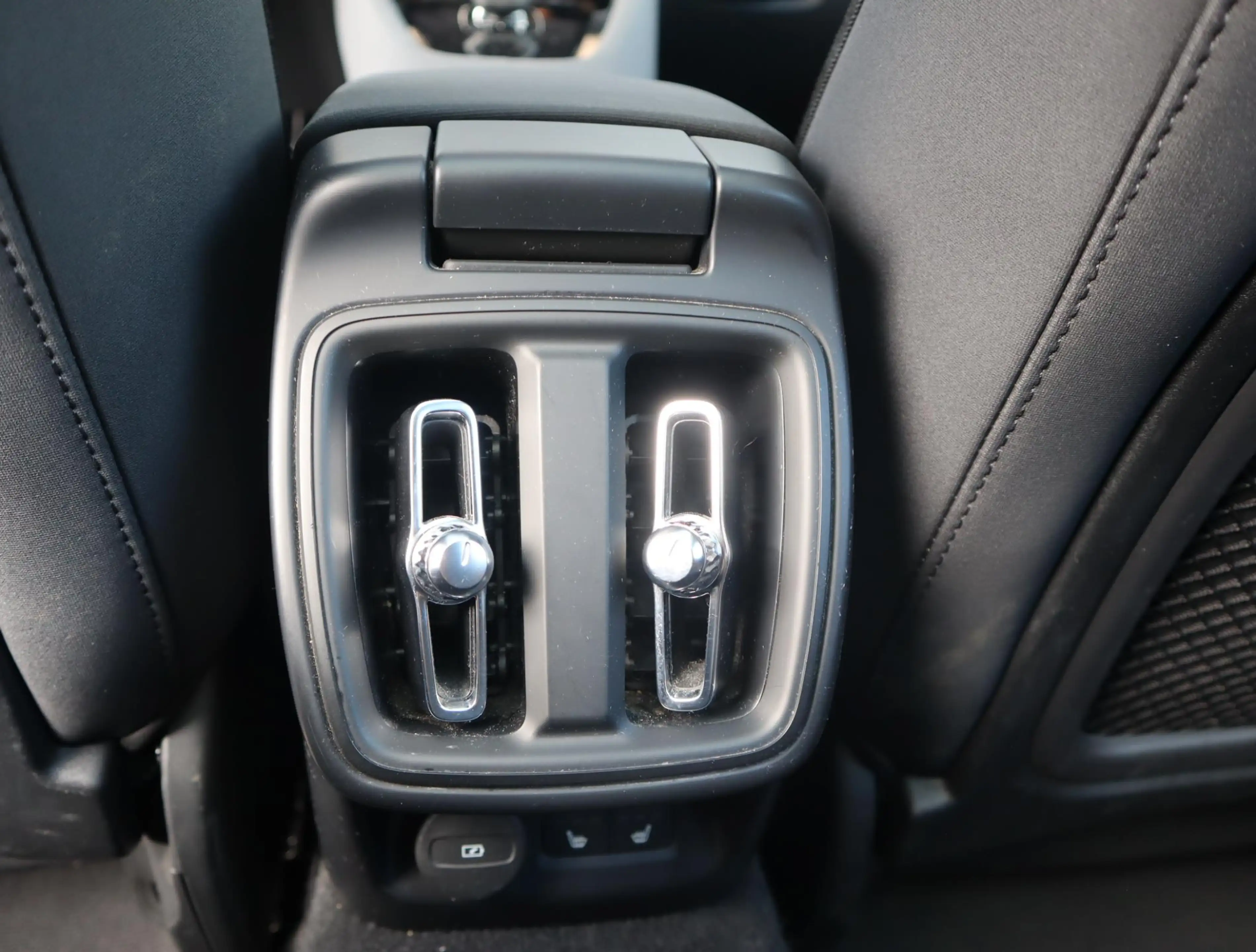 Polestar 2 Long Range Dual Motor Performance Plus 82 kWh | SO — photo 26
